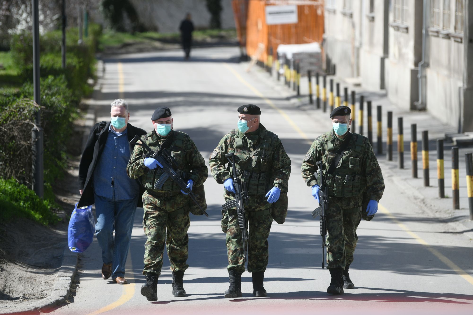 Infektivna klinika, vojska, vojnici, maske, sa maskama, Foto: Filip Krainčanić/Nova.rs