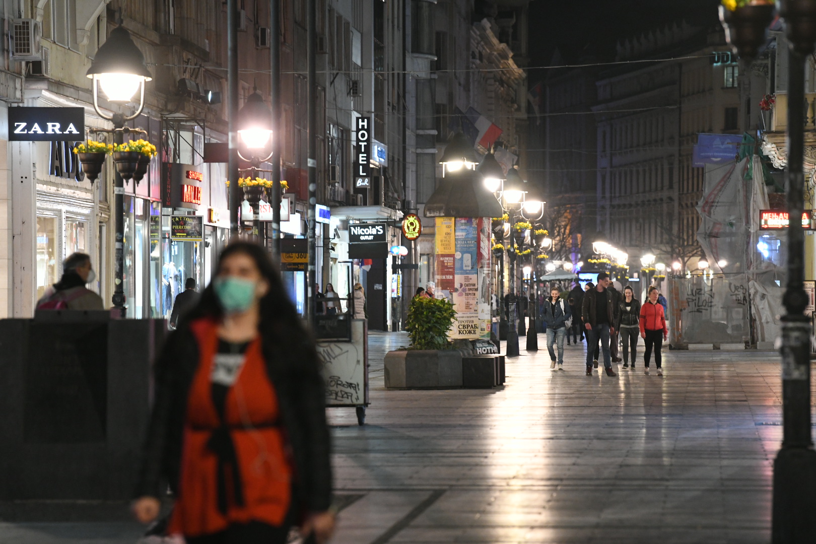 Beograd 18.03.2020. SAT VREMENA PRE početka policijskog časa, policijski čas, vanredno stanje, grad, veče, noć, koronavirus Foto: Vesna Lalić/Nova.rs