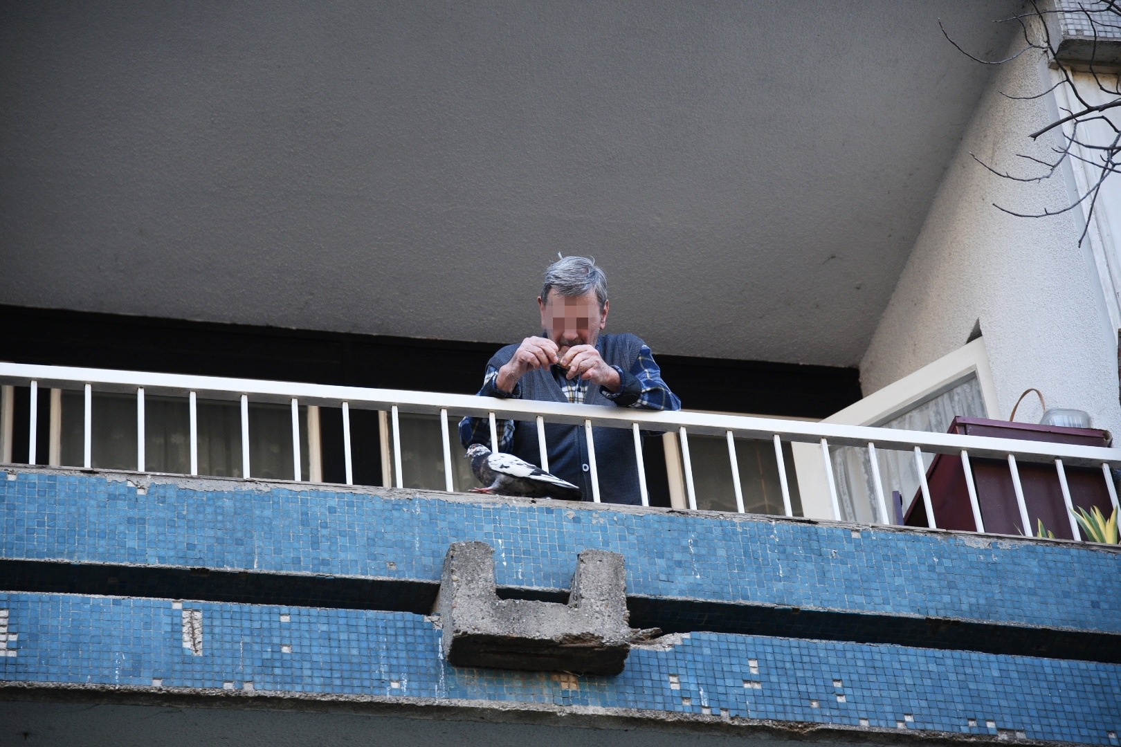 Beograd 19.03.2020. Konjarnik, penzioneri, zabrana izlaska starijima od 65 godina, penzioner, vanredno stanje, policijska zabrana, koronavirus Foto: Dragan Mujan/Nova.rs