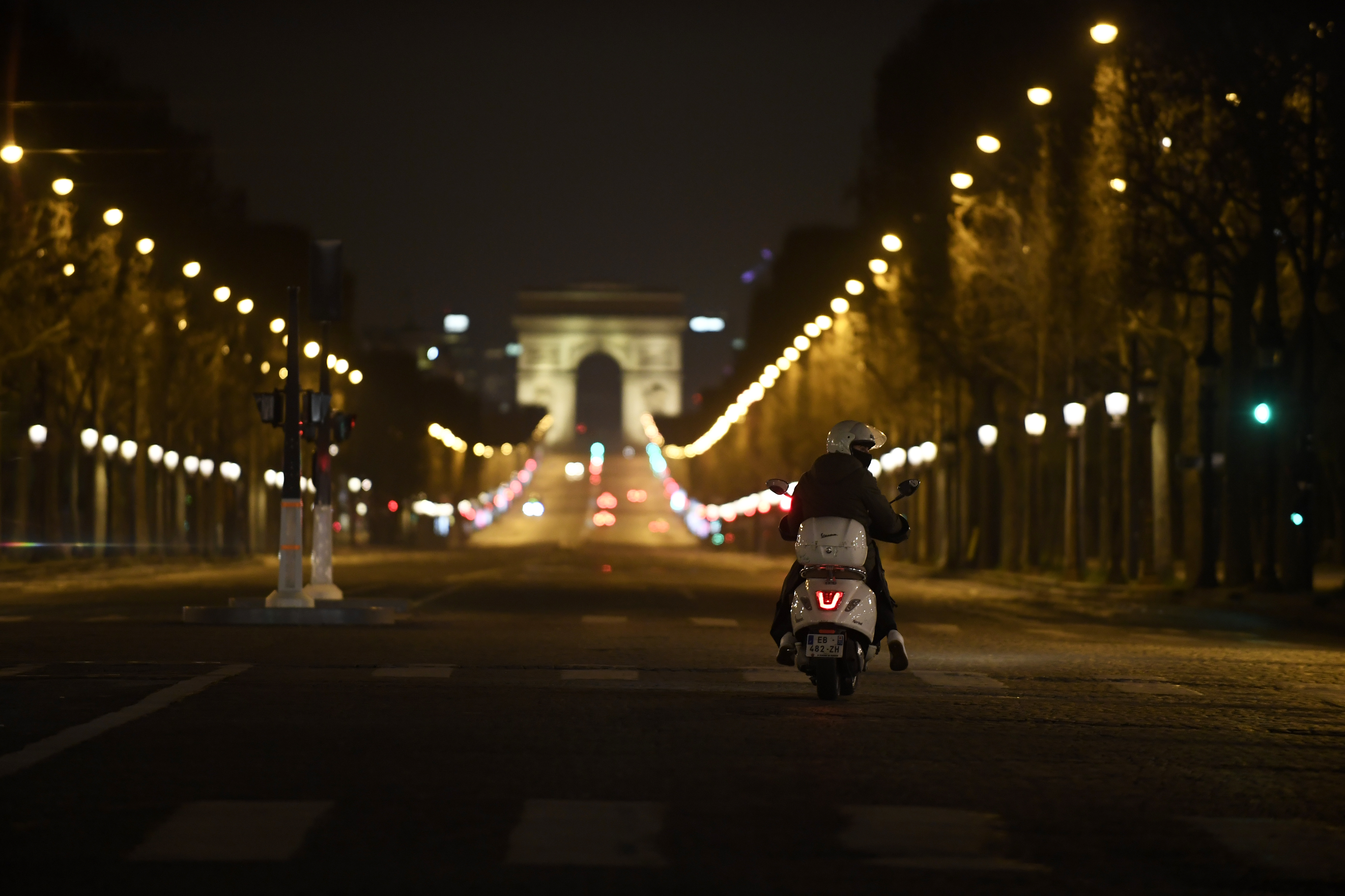 Koronavirus Pariz, Francuska