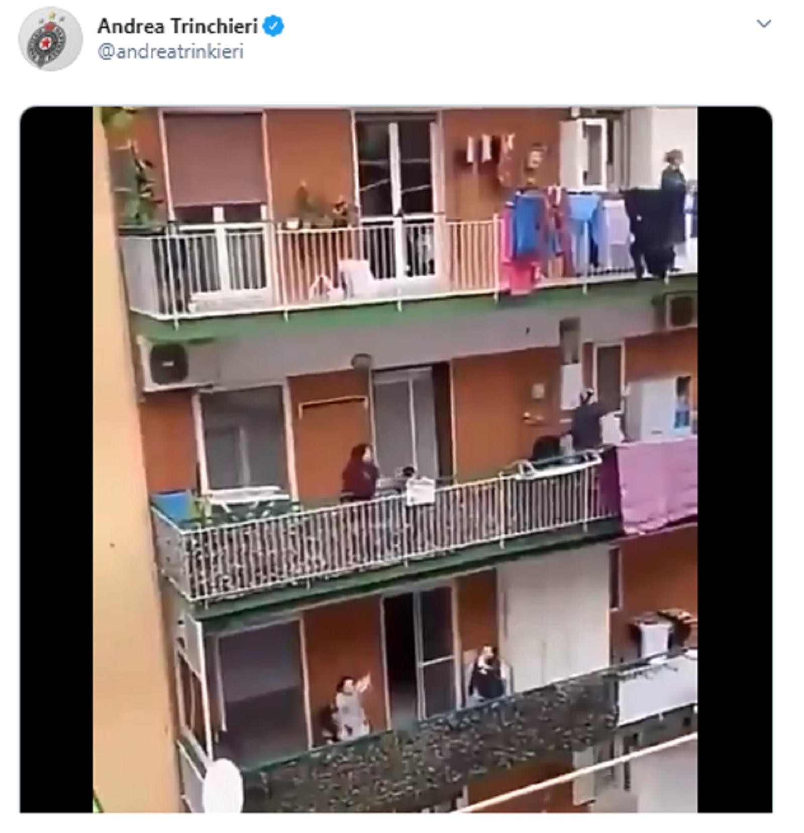 Screenshot / Twitter / andreatrinkieri