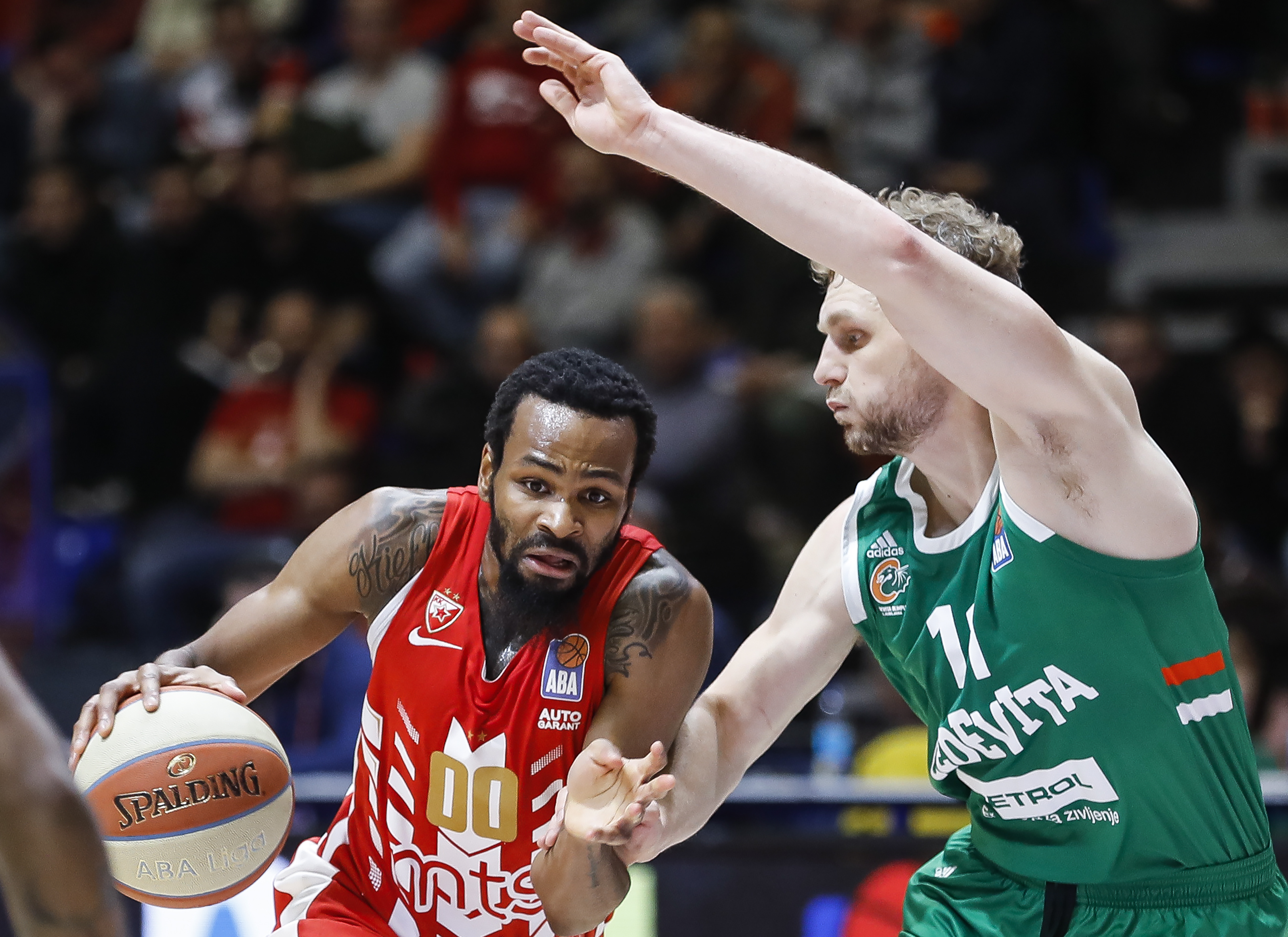 Kosarka Basketball ABA season 2019-2020
Crvena Zvezda v Cedevita Olimpja
Kevin Punter (L) and Jaka Blazic
Beograd, 01.03.2020.
foto: Srdjan Stevanovic/Starsportphoto ©