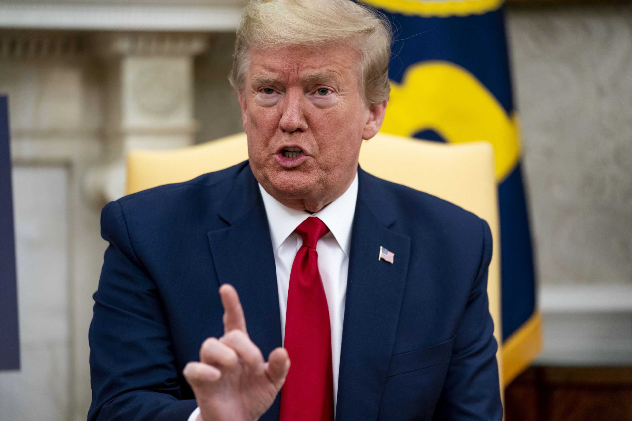 epa08408849 US President Donald J. Trump makes remarks as he meets with Texas Governor Greg Abbott (not pictured) in the Oval Office of the White House, in Washington, DC, USA, 07 May 2020.  EPA-EFE/Doug Mills / POOL