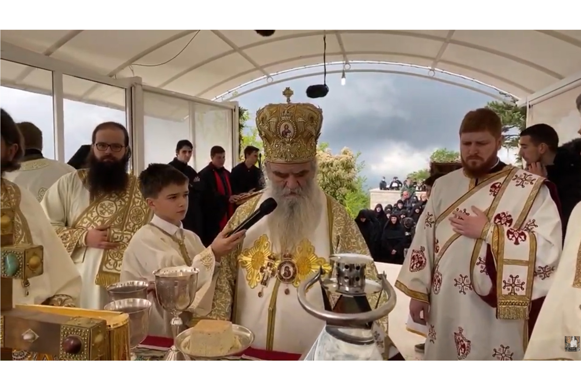 12.05.2020. Ostrog, Liturgija na praznik Sv. Vasilija Ostroškog, vladika Amfilohije