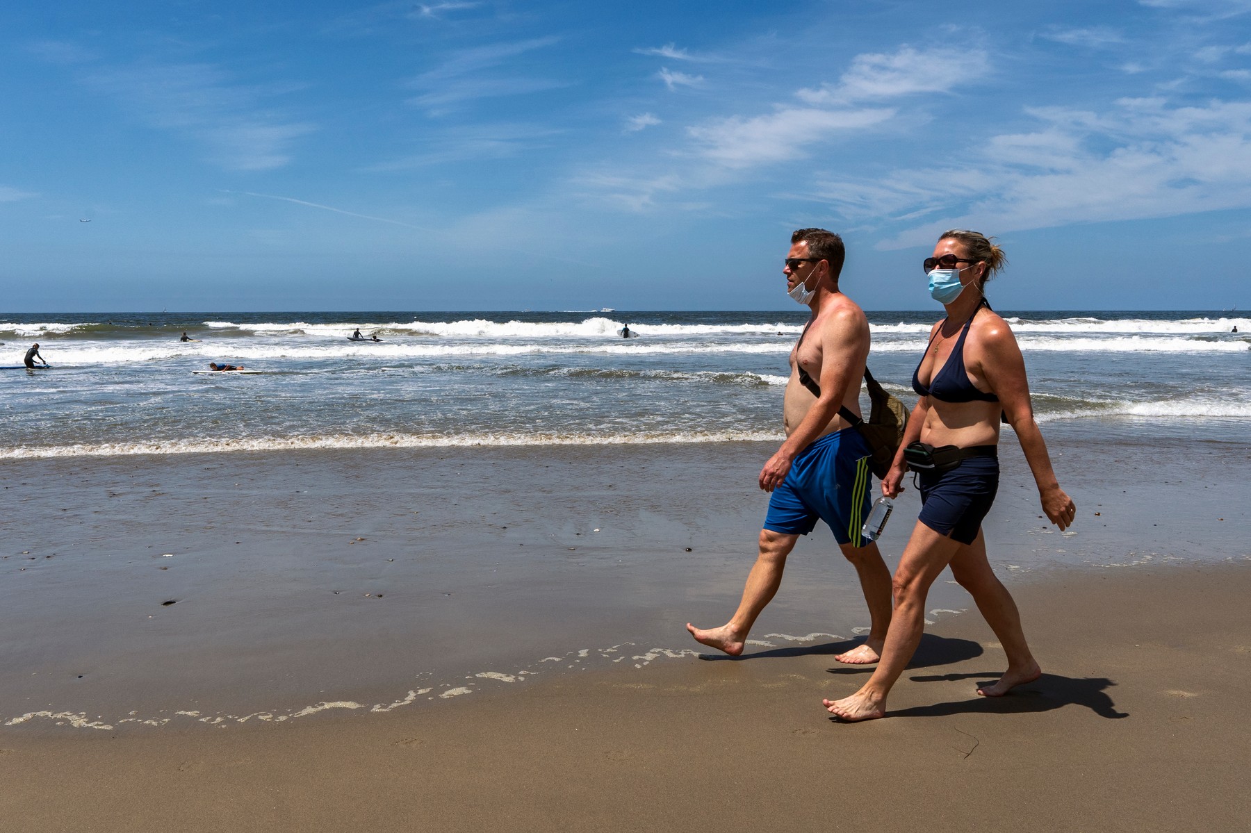CA: Beaches Reopen in Los Angeles Amid Coronavirus Pandemic