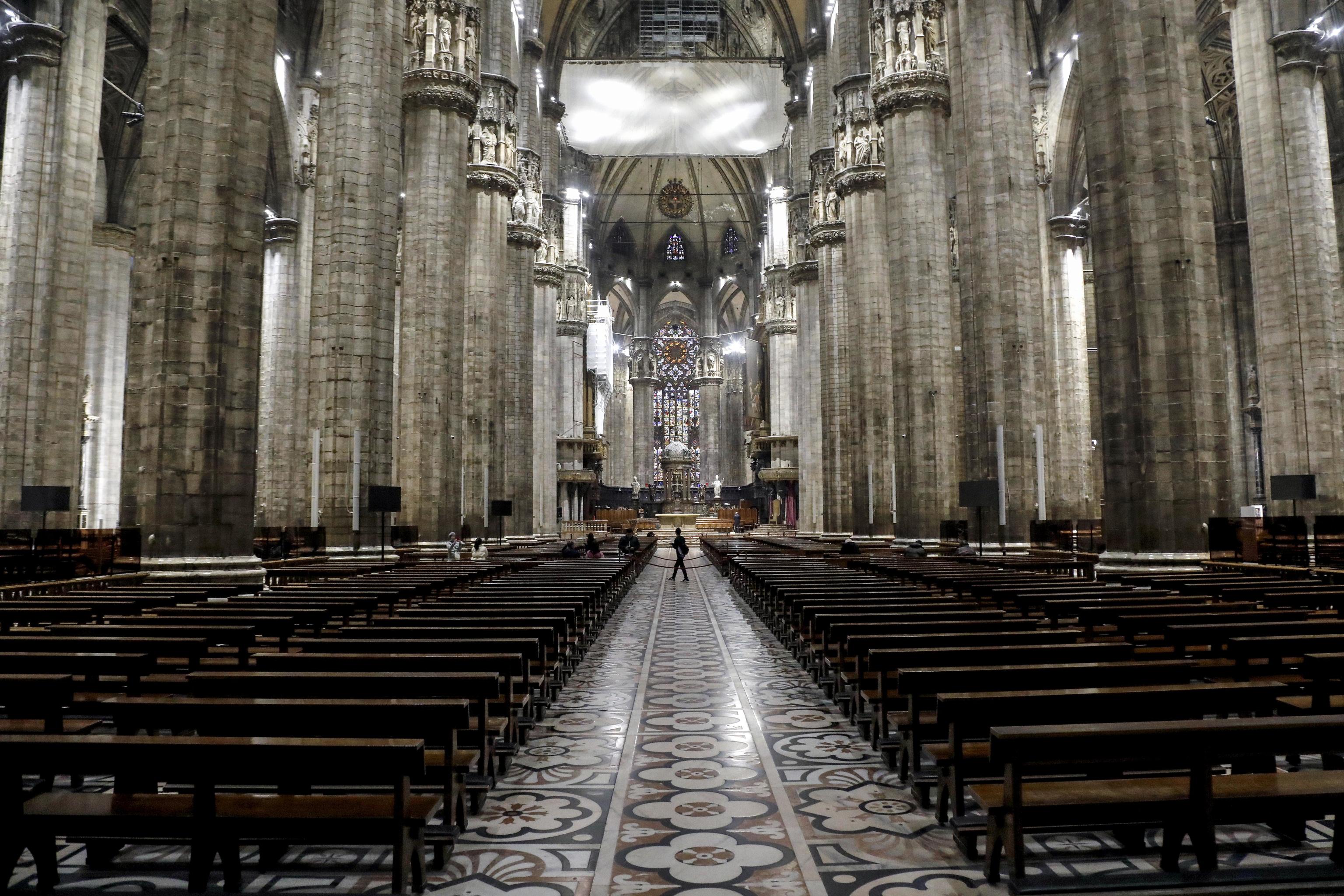 Milan Duomo re-opens after being closed for a week over the novel coronavirus Covid-19 emergency