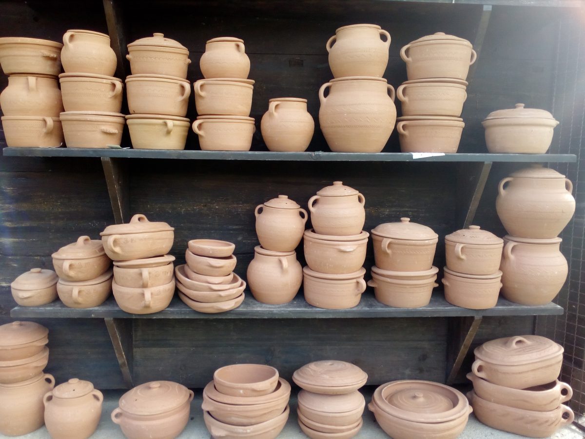 Zlakuša, lončarstvo, glineni lonci, lonac, pekač Foto: Biljana i Aca Đorđević