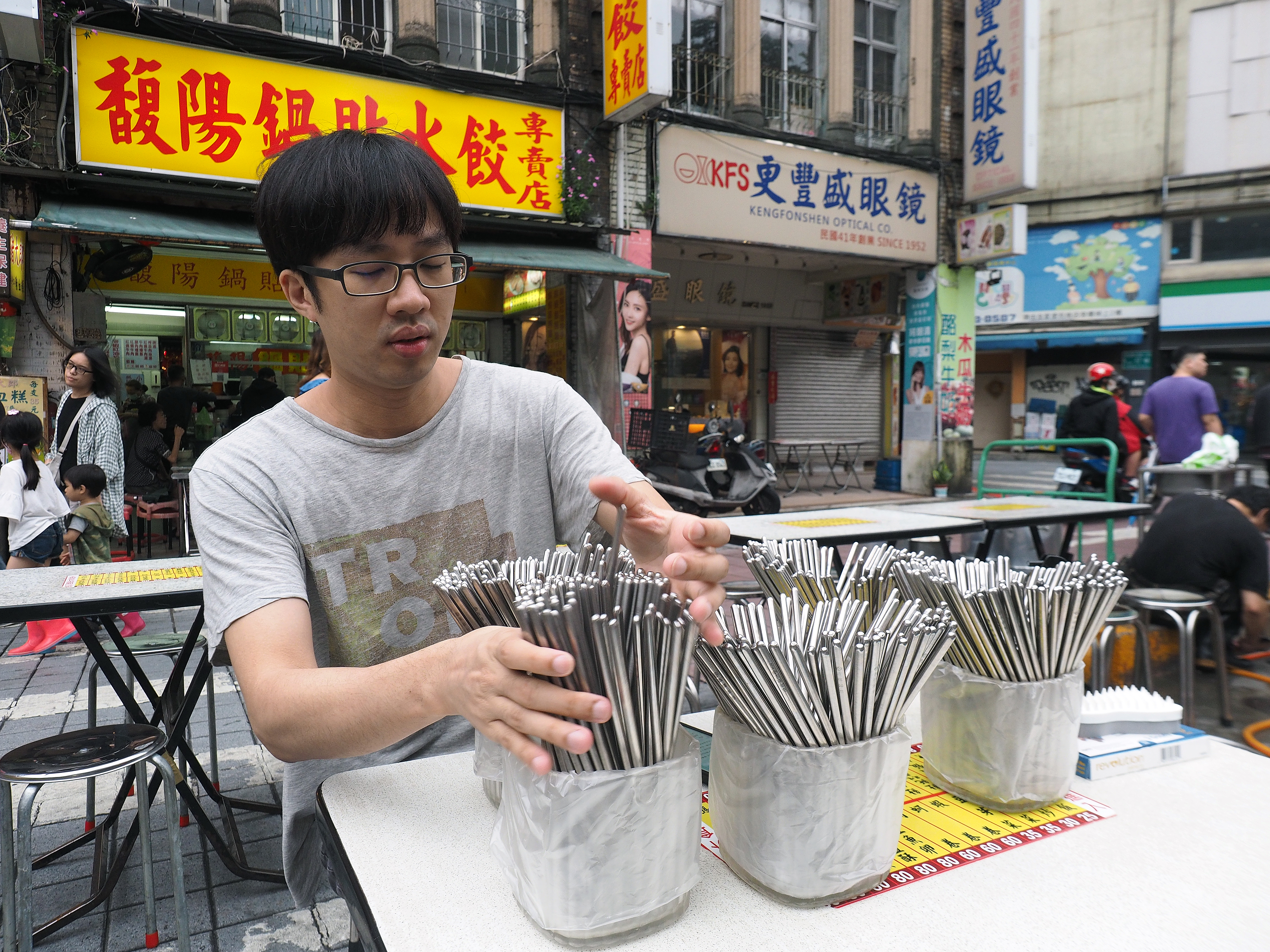 Taiwan starts to easen coronavirus restrictions, may allow business travelers from 'low-risk' countries