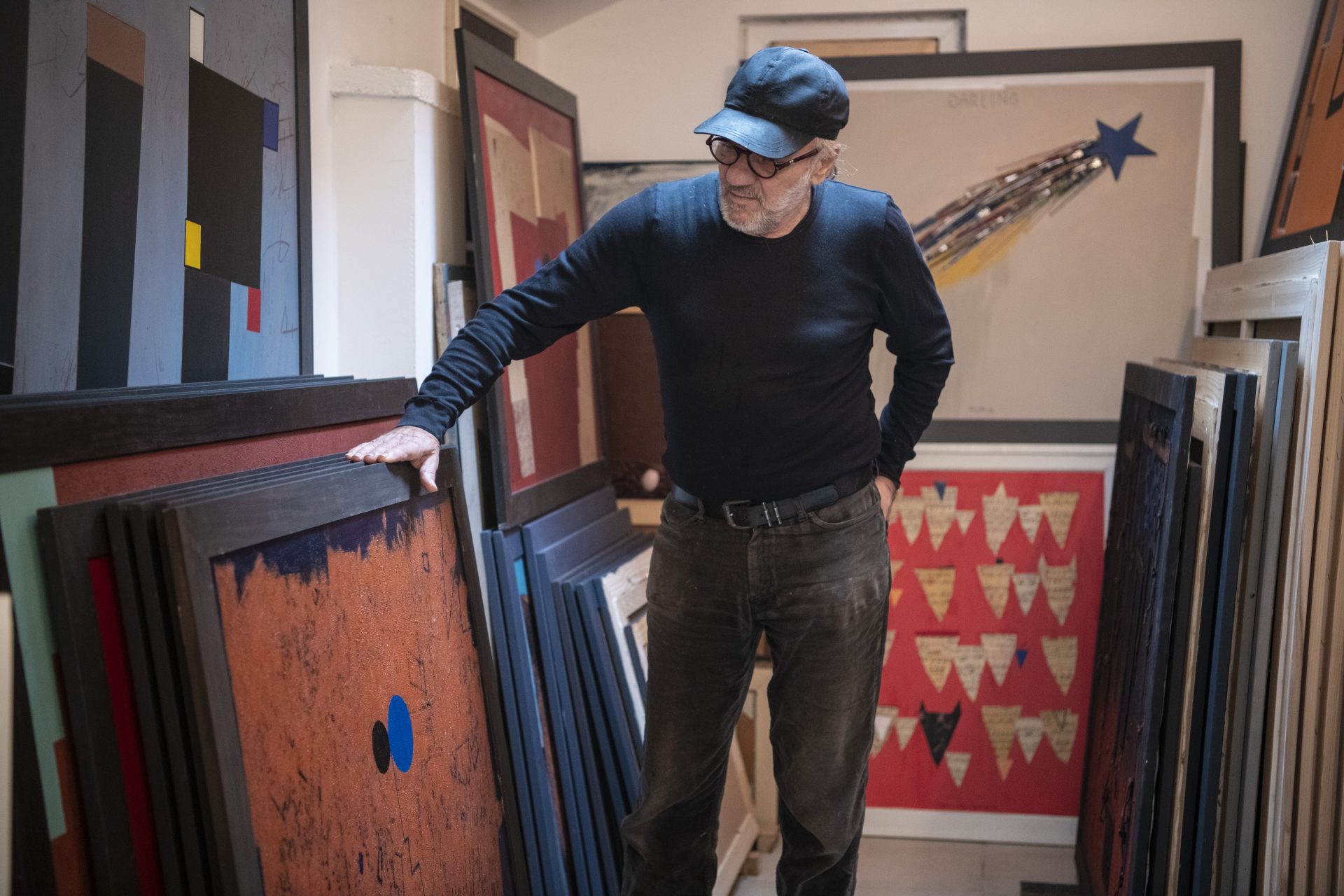 Pančevo, 29.10.2020. Aleksandar Cvetković slikar, intervju i kuća, u gostima kod slikara Aleksandra Cvetkovića, kuća, stan, gajba Foto: Dragan Mujan/Nova.rs