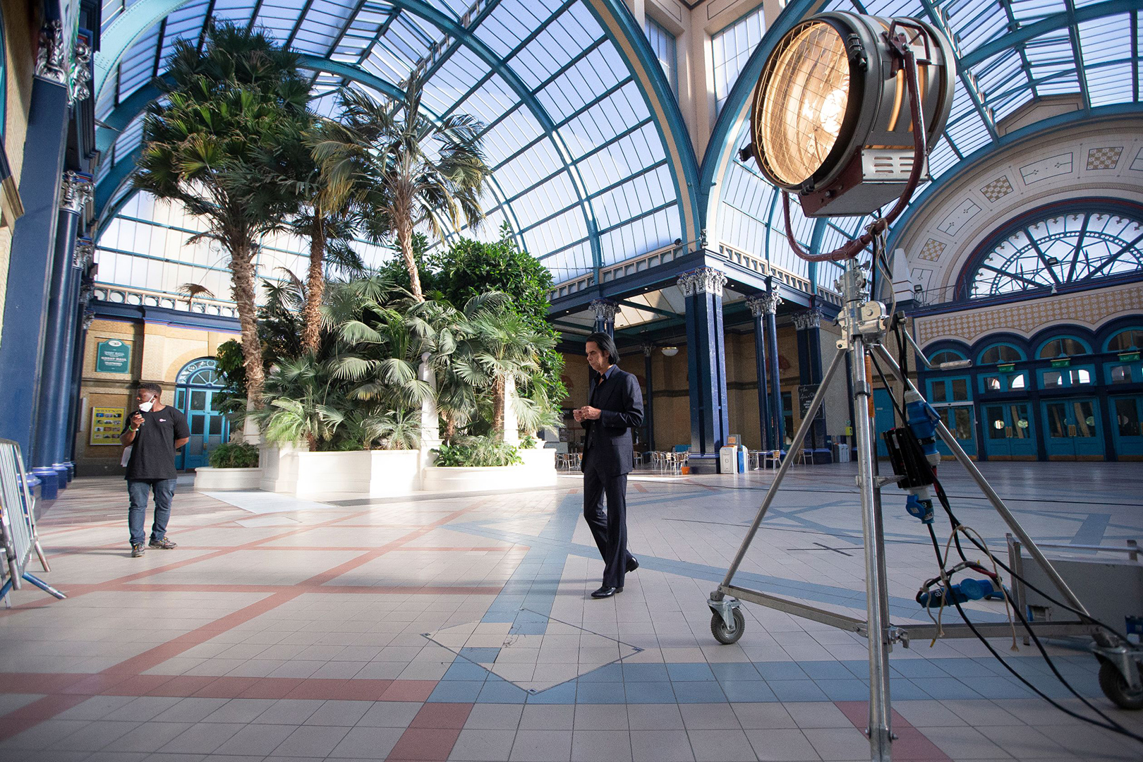 IDIOT PRAYER_LEAD IMAGE_BY JOEL RYAN (HIGH RES)