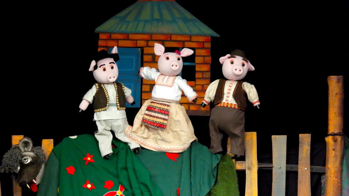 Predstava Tri praseta, lutkarsko pozorište. Pozorište lutaka Pinokio, ilustracija, predstave za decu na internetu Foto: Promo