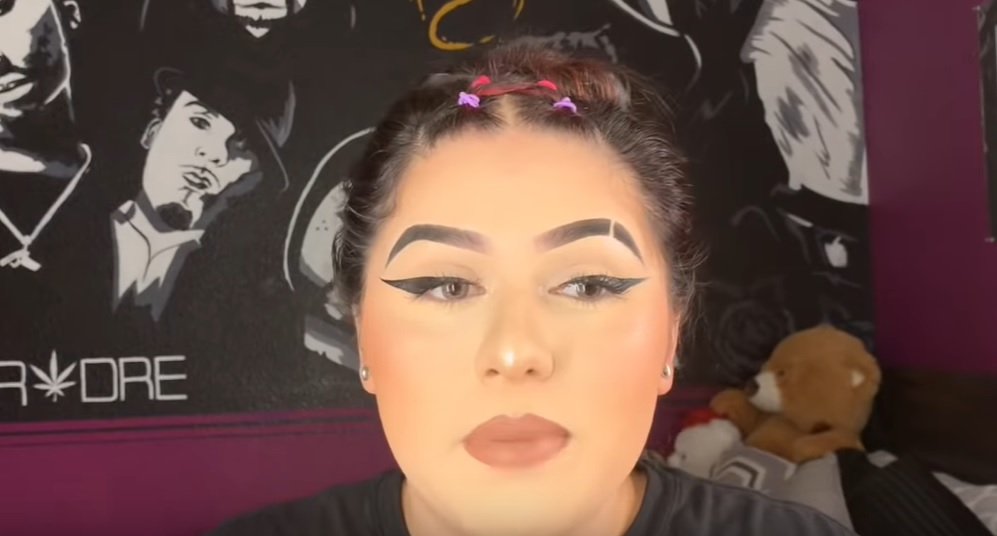 Slit obrva: Foto: printscreen/Youtube/Kayla Martinez