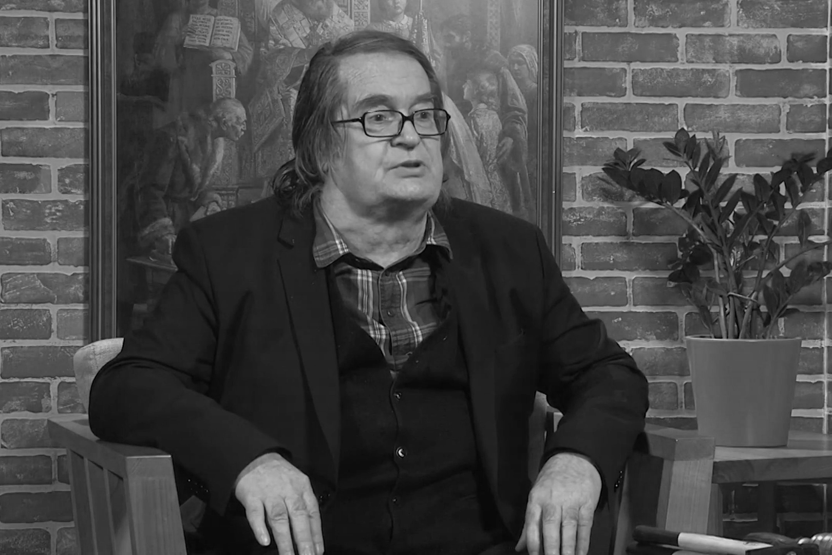 Kolja Mićević, poznati prevodilac i književnik iz Banjaluke, preminuo je večeras.