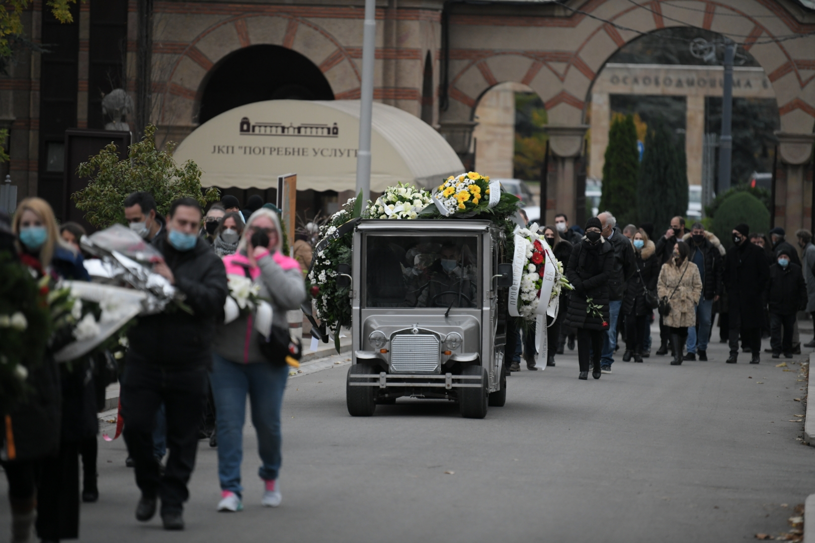 Beograd 21. novembar 2020. Sahrana glumca Ivana Bekjareva na Novom groblju Foto:Dragan Mujan/Nova.rs