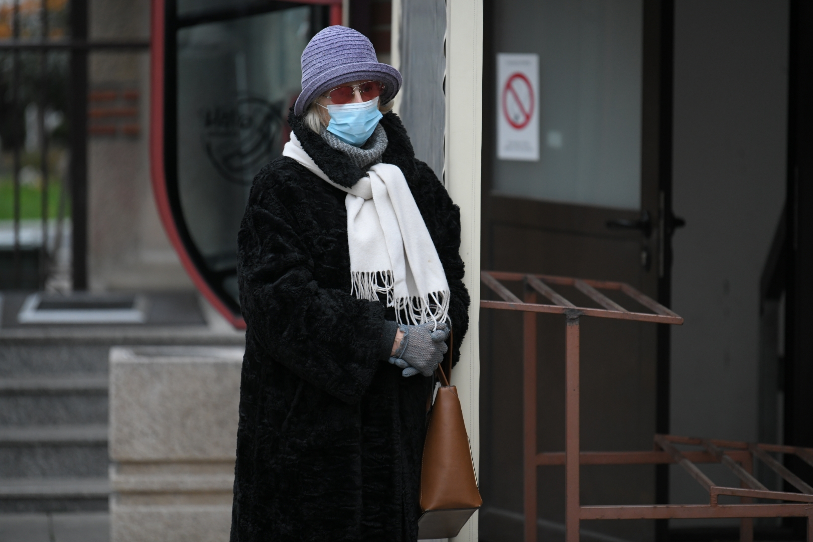 Beograd 21. novembar 2020. Sahrana glumca Ivana Bekjareva na Novom groblju Foto:Dragan Mujan/Nova.rs