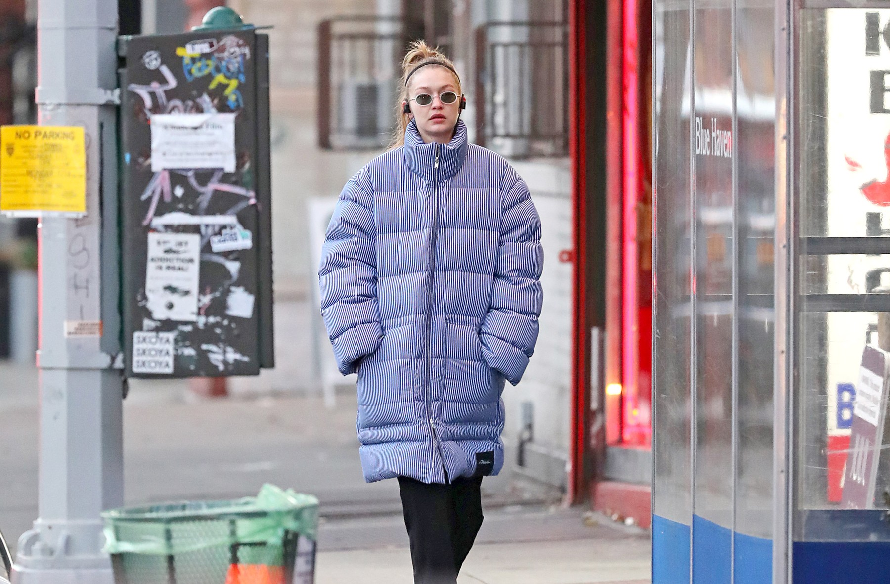 EXCLUSIVE: Gigi Hadid goes for a solo stroll wearing a Phillip Lim Pin Stripe Puffer Jacket, NYC.
11 Jan 2019,Image: 406674174, License: Rights-managed, Restrictions: World Rights, Model Release: no, Credit line: MEGA / The Mega Agency / Profimedia