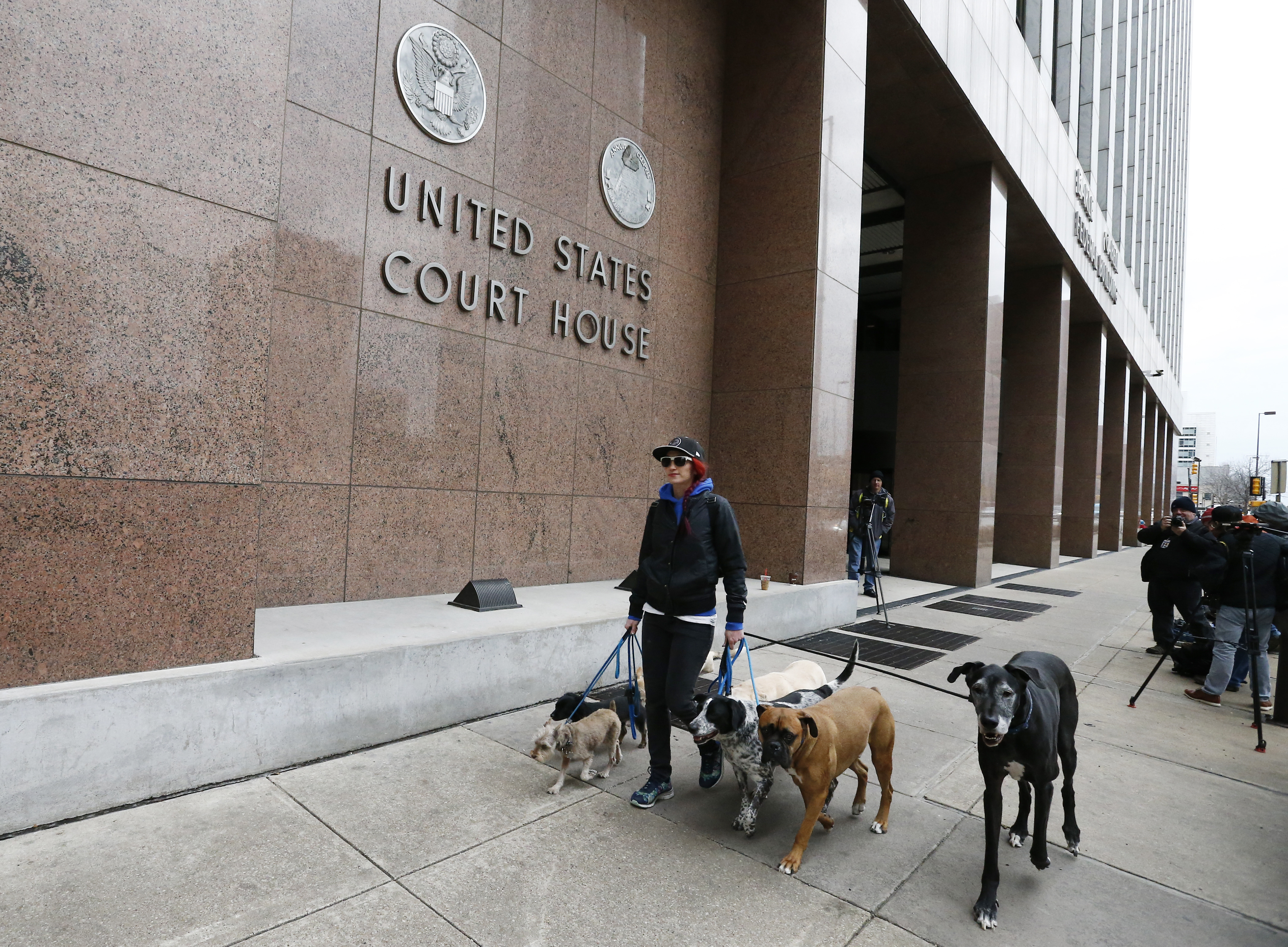 EPA/LARRY W. SMITH