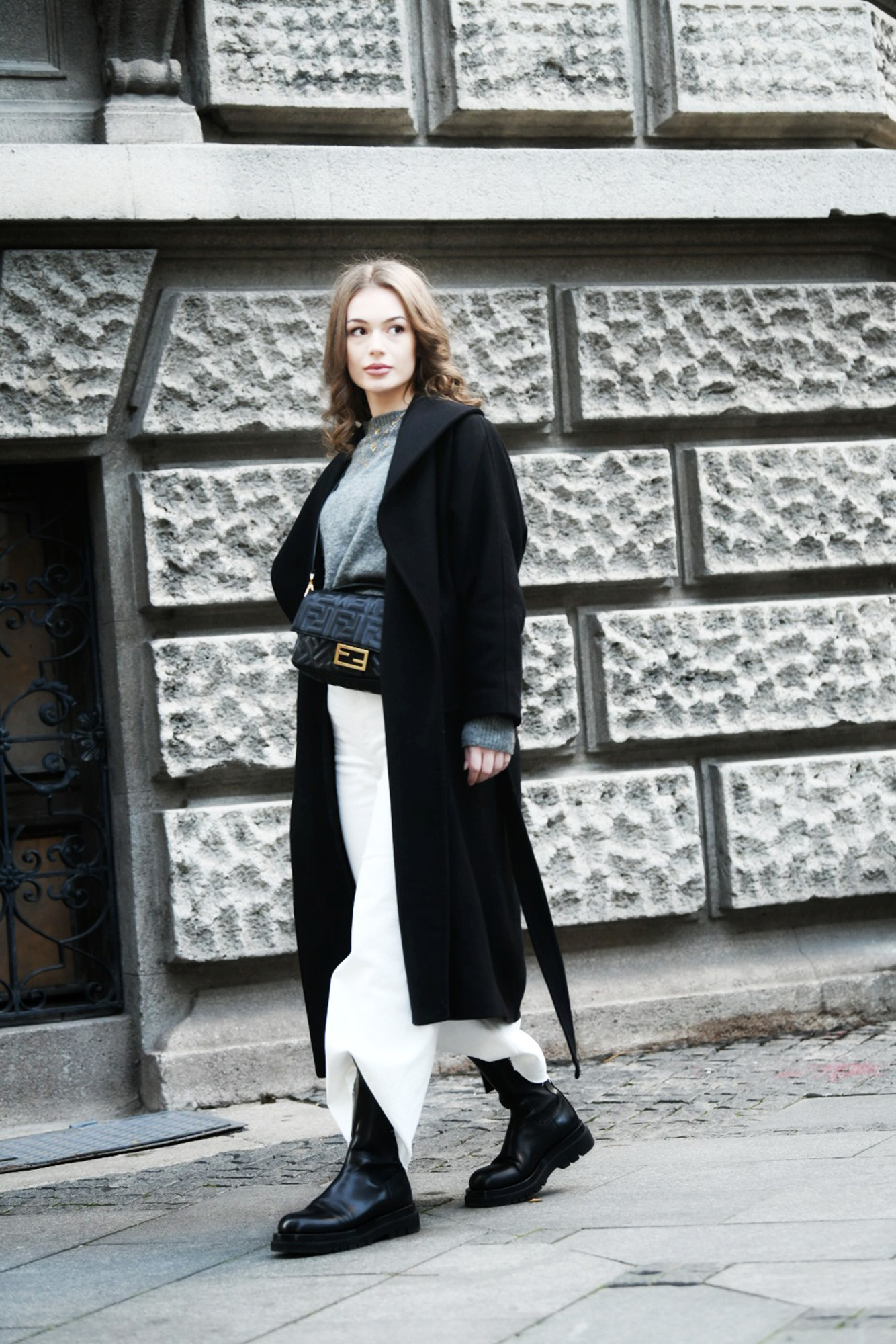 BEOGRAD 23. decembar 2020. Moda, oblačenje na ulicama Beograda, moda Beograd, street style, fashion, fesn Foto:Vesna Lalić/Nova.rs