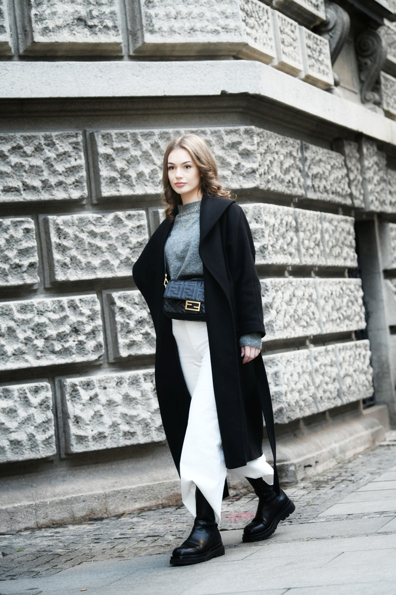 BEOGRAD 23. decembar 2020. Moda, oblačenje na ulicama Beograda, moda Beograd, street style, fashion, fesn Foto:Vesna Lalić/Nova.rs