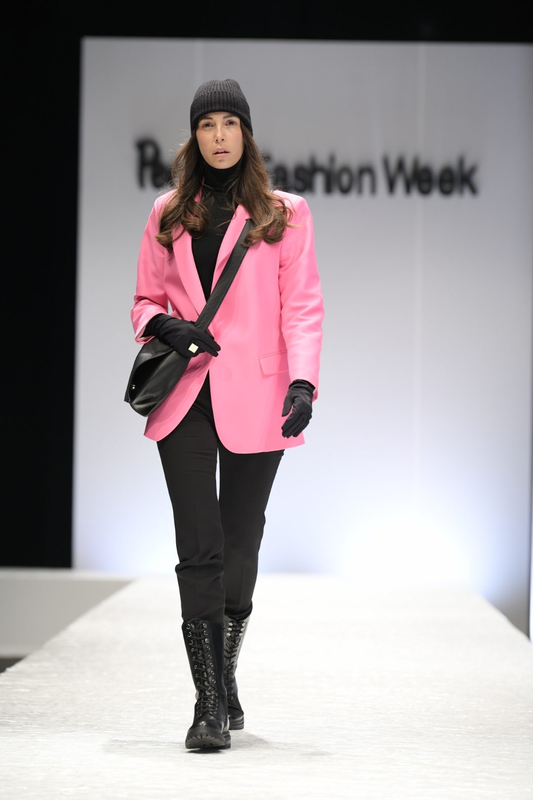 Beograd 31.10.2020. Pervol Fešn Vik, Perwoll Fashion Week, Nedelja mode, Pervol Nedelja mode, modna revija, Belexpo centar Foto: Dragan Mujan/Nova.rs