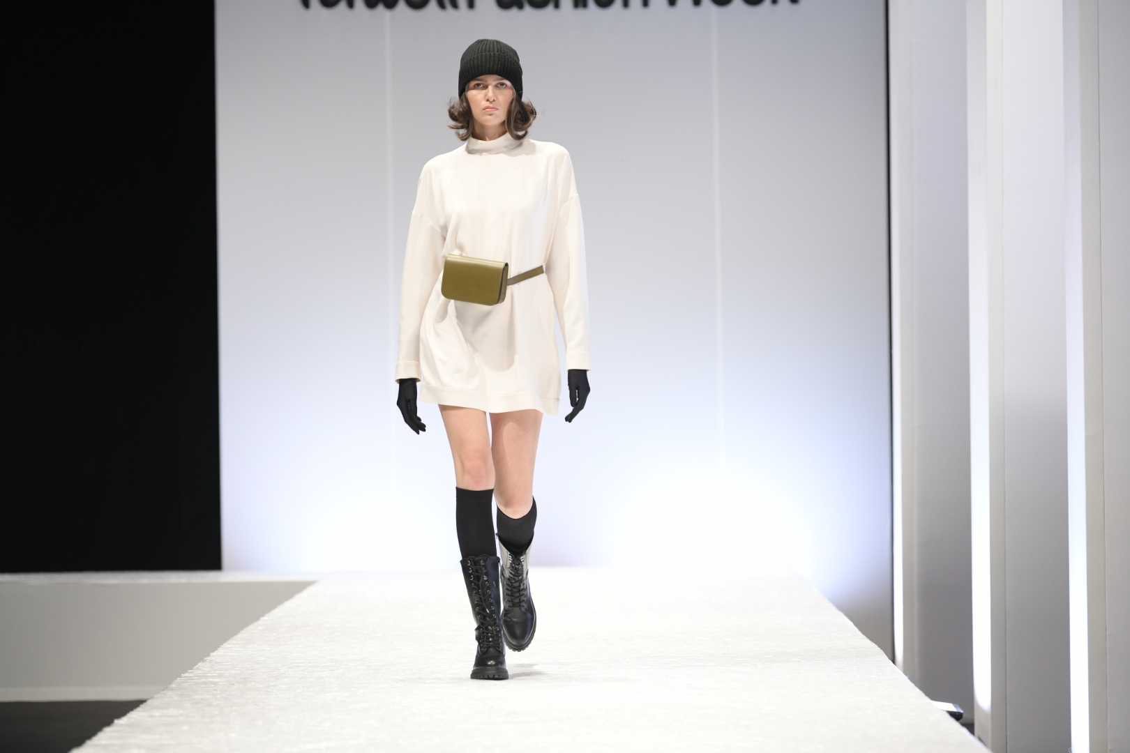 Beograd 31.10.2020. Pervol Fešn Vik, Perwoll Fashion Week, Nedelja mode, Pervol Nedelja mode, modna revija, Belexpo centar Foto: Dragan Mujan/Nova.rs