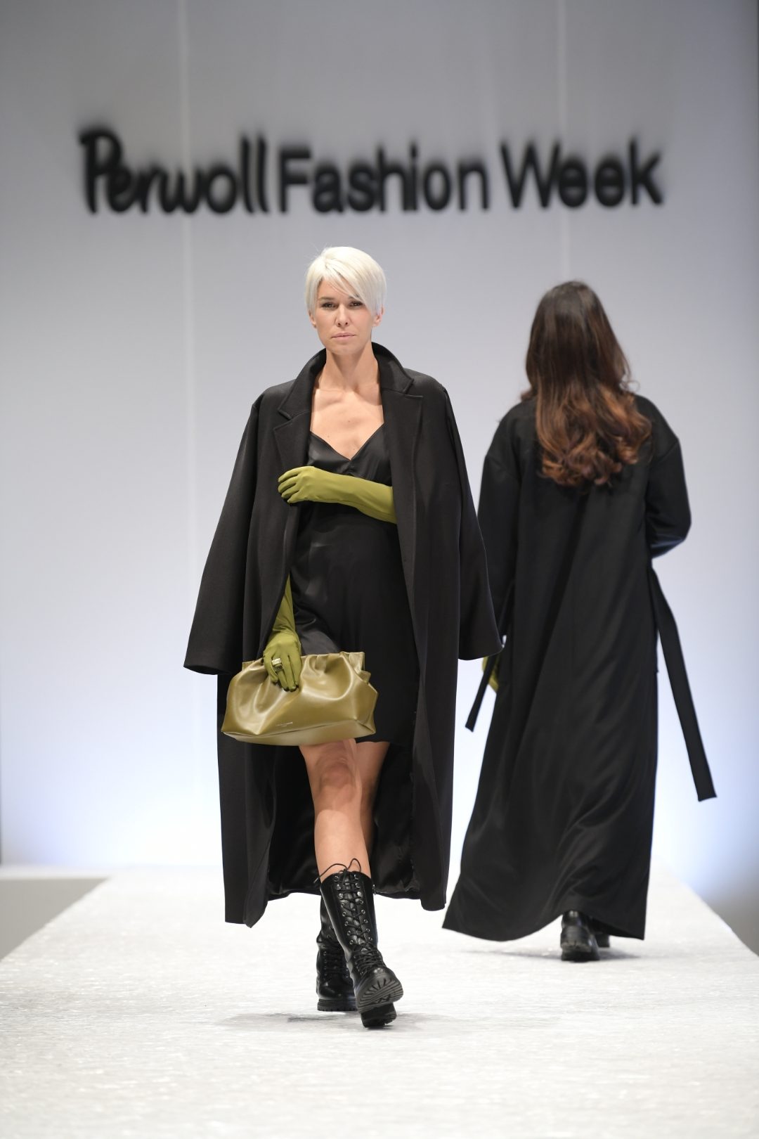 Beograd 31.10.2020. Pervol Fešn Vik, Perwoll Fashion Week, Nedelja mode, Pervol Nedelja mode, modna revija, Belexpo centar Foto: Dragan Mujan/Nova.rs