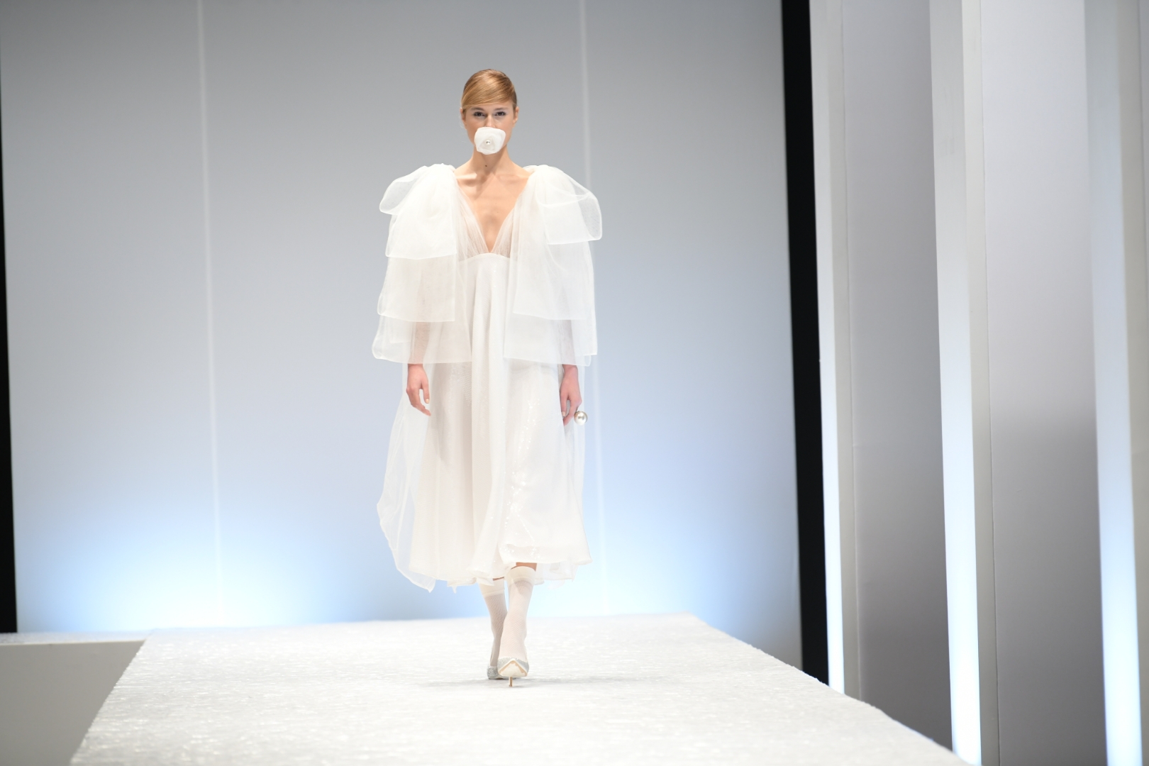 Beograd 31.10.2020. Pervol Fešn Vik, Perwoll Fashion Week, Nedelja mode, Pervol Nedelja mode, modna revija, Belexpo centar Foto: Dragan Mujan/Nova.rs