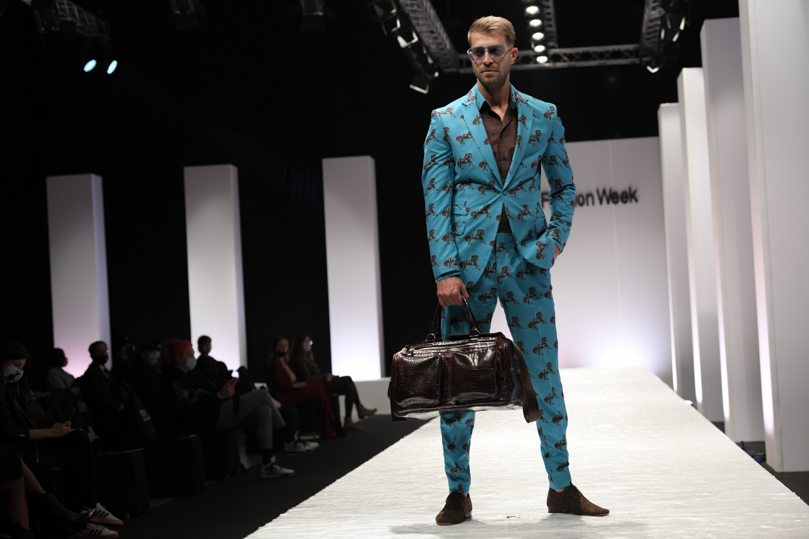 Beograd 31.10.2020. Pervol Fešn Vik, Perwoll Fashion Week, Nedelja mode, Pervol Nedelja mode, modna revija, Belexpo centar Foto: Dragan Mujan/Nova.rs