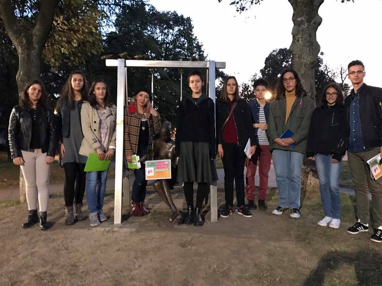 100 hiljada pesnika za promene subota 29 sept Beogradski čitač u podne Cuburski par