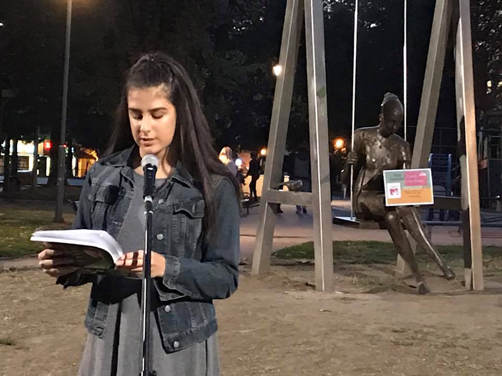 100 hiljada pesnika za promene subota 29 sept Beogradski čitač u podne Cuburski par