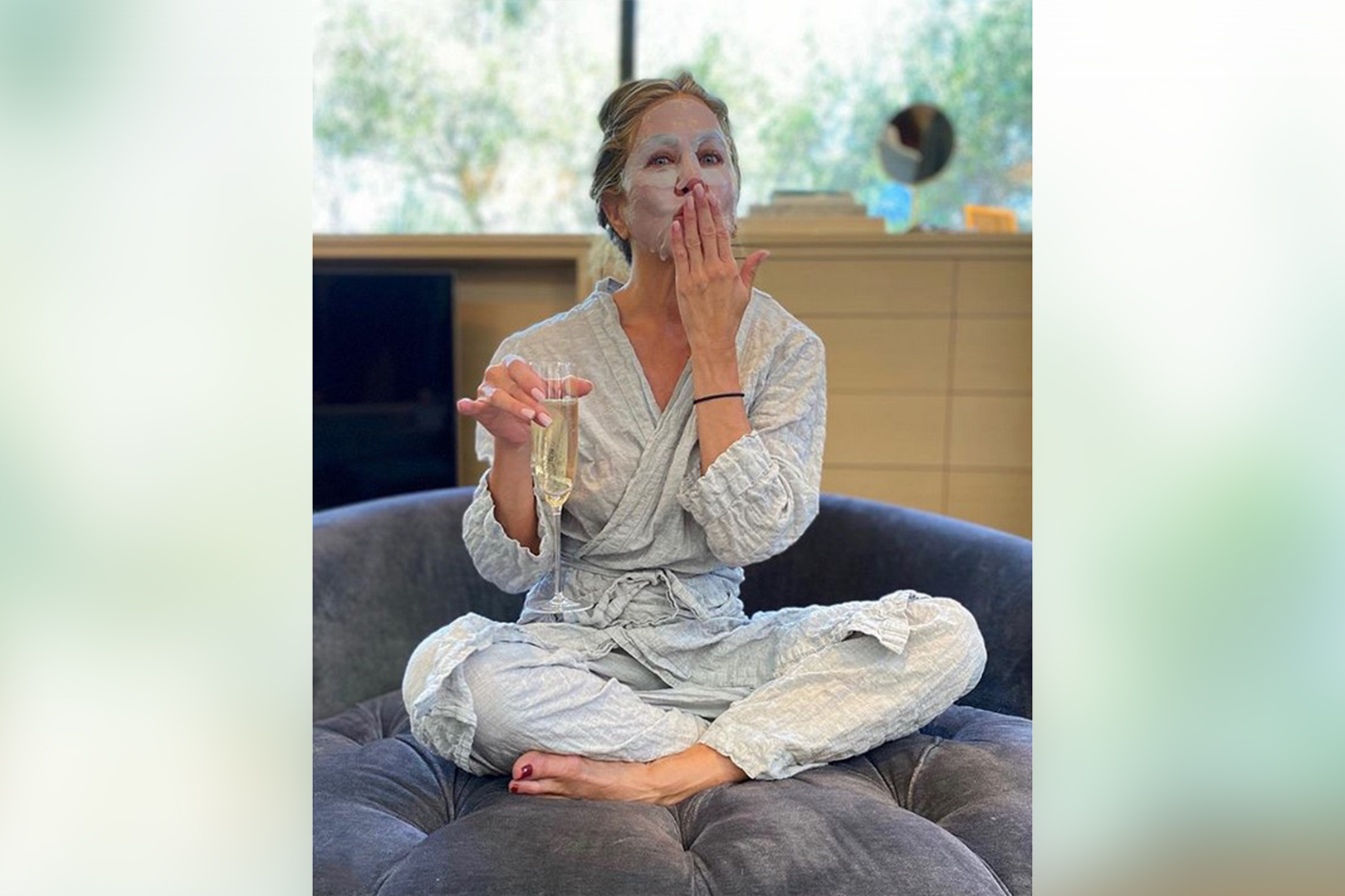 Dzenifer Aniston, Jennifer Aniston