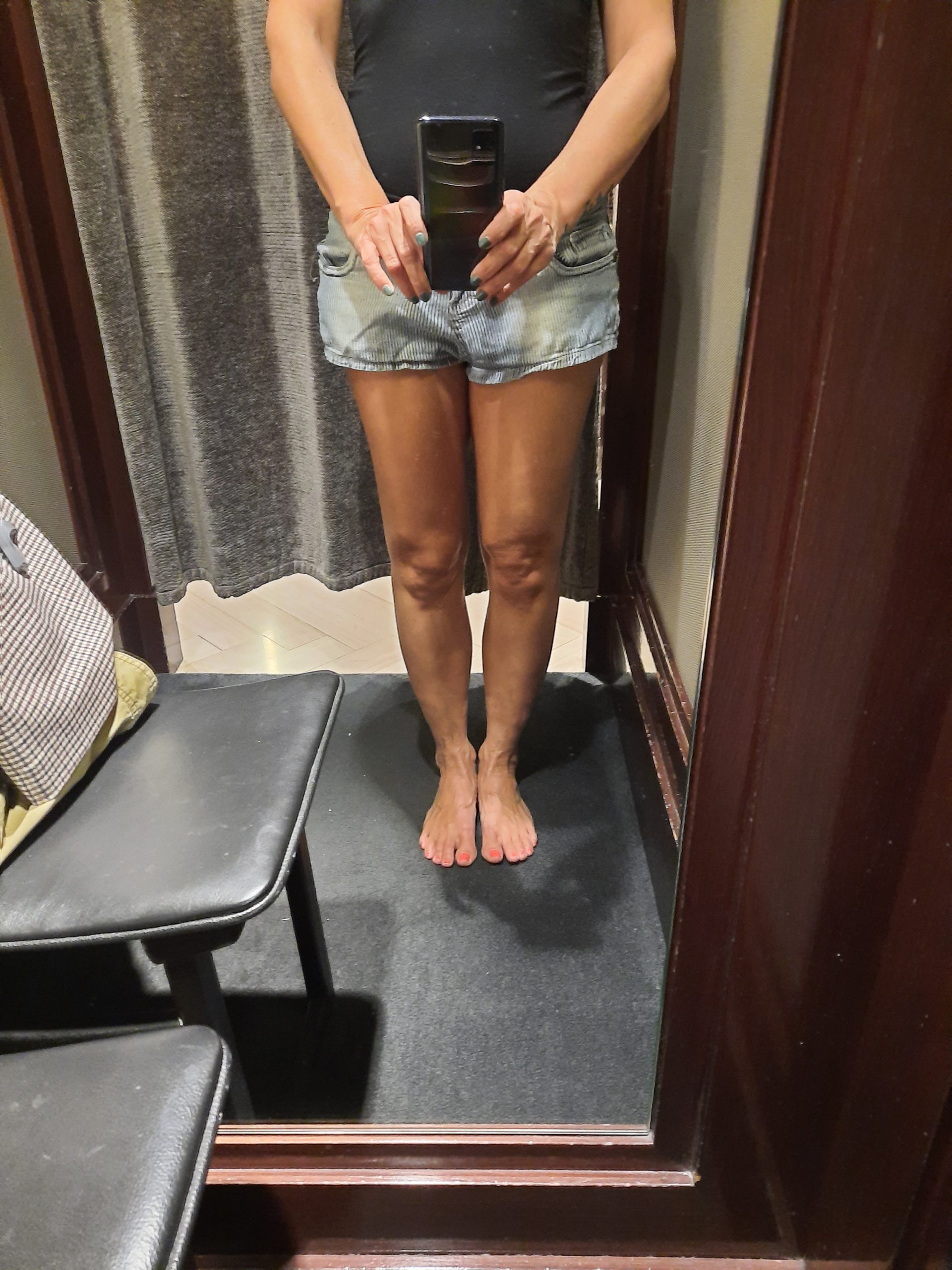 Ivana Stojanov, kabina za isprobavanje odeće