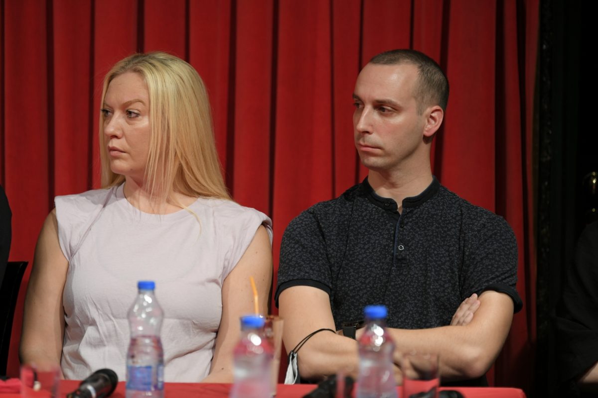 Milica Cerović i Danijel Korša Beograd, 05.10.2020. Pozorište na Terazijama, mjuzikl "Sa druge strane jastuka", kzš, konferencija za štampu, Milica Cerović, Danijel Korša Foto: Dragan Mujan/Nova.rs