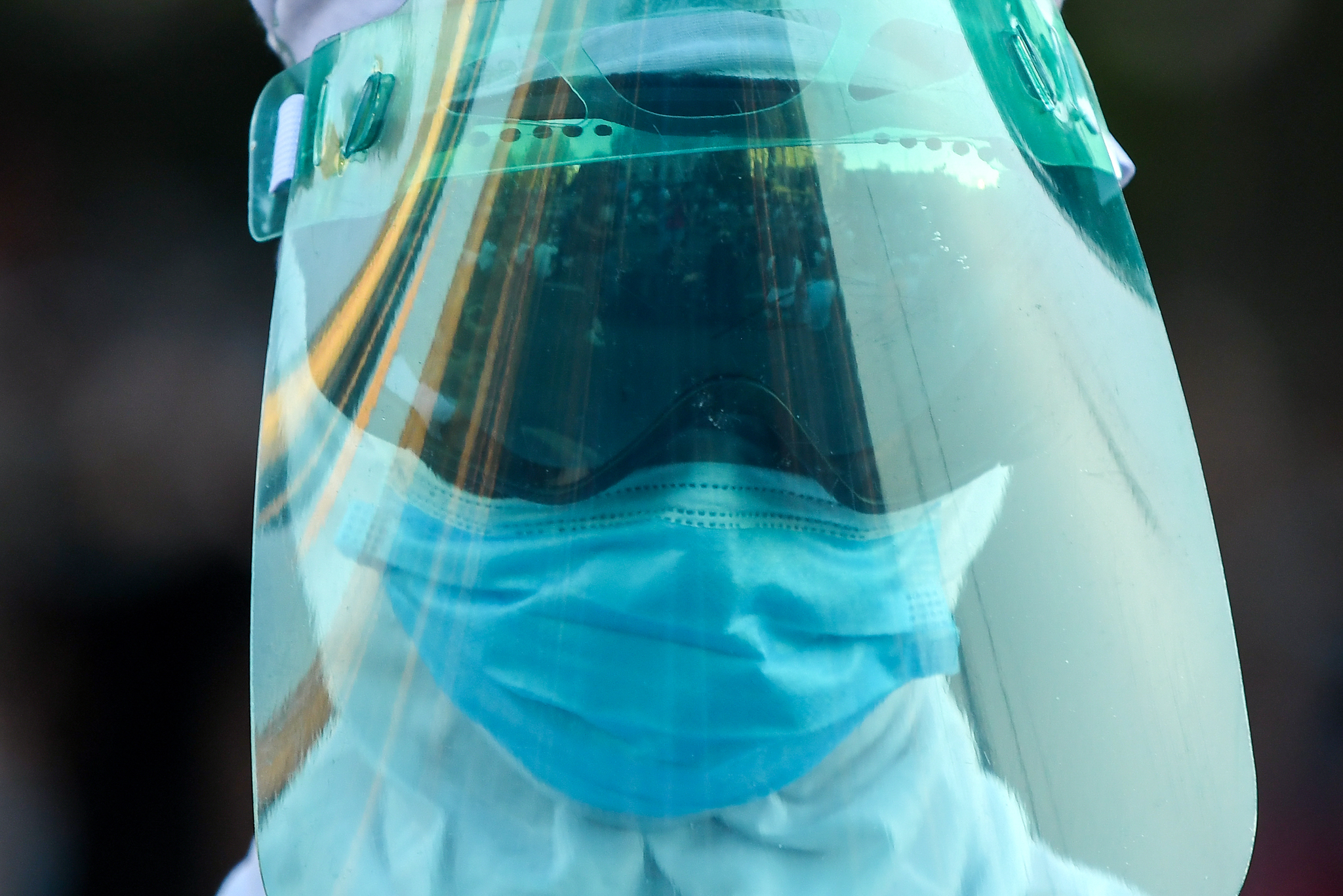 Demonstranti pod maskama Foto:Bojana Janjić