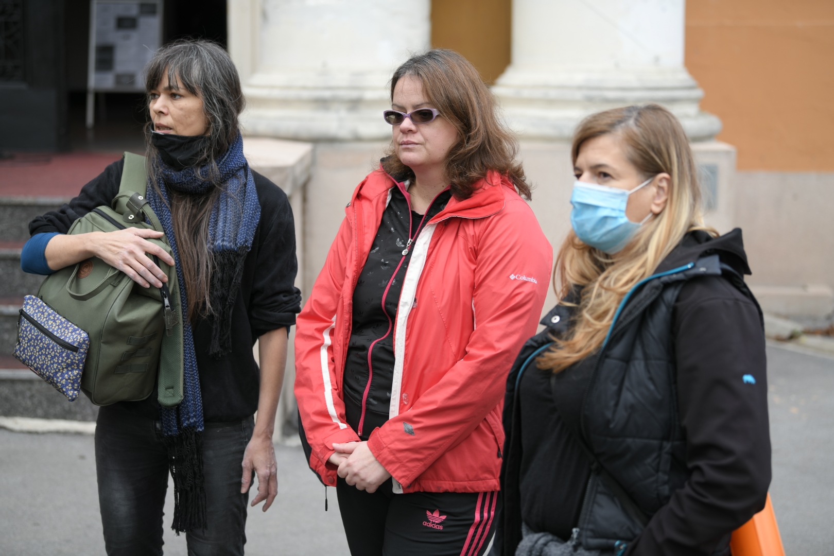 Beograd 18.10.2020. Protest ispred Cvijete Zuzoric u znak podrske umetnicima cija je izlozba iscepana u Staroj kapetaniji. Cvijeta Zuzoric, protest, umetnici, umetnik, karikature, karikaturisti, Momci