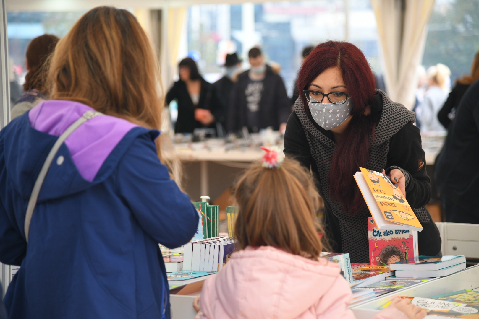 Beograd, 24.10.2020. Trg Republike, Festival "Knjiga na Trgu", Sajam knjiga na otvorenom, zamena za Sajam knjiga Foto: Nemanja Jovanović/Nova.rs