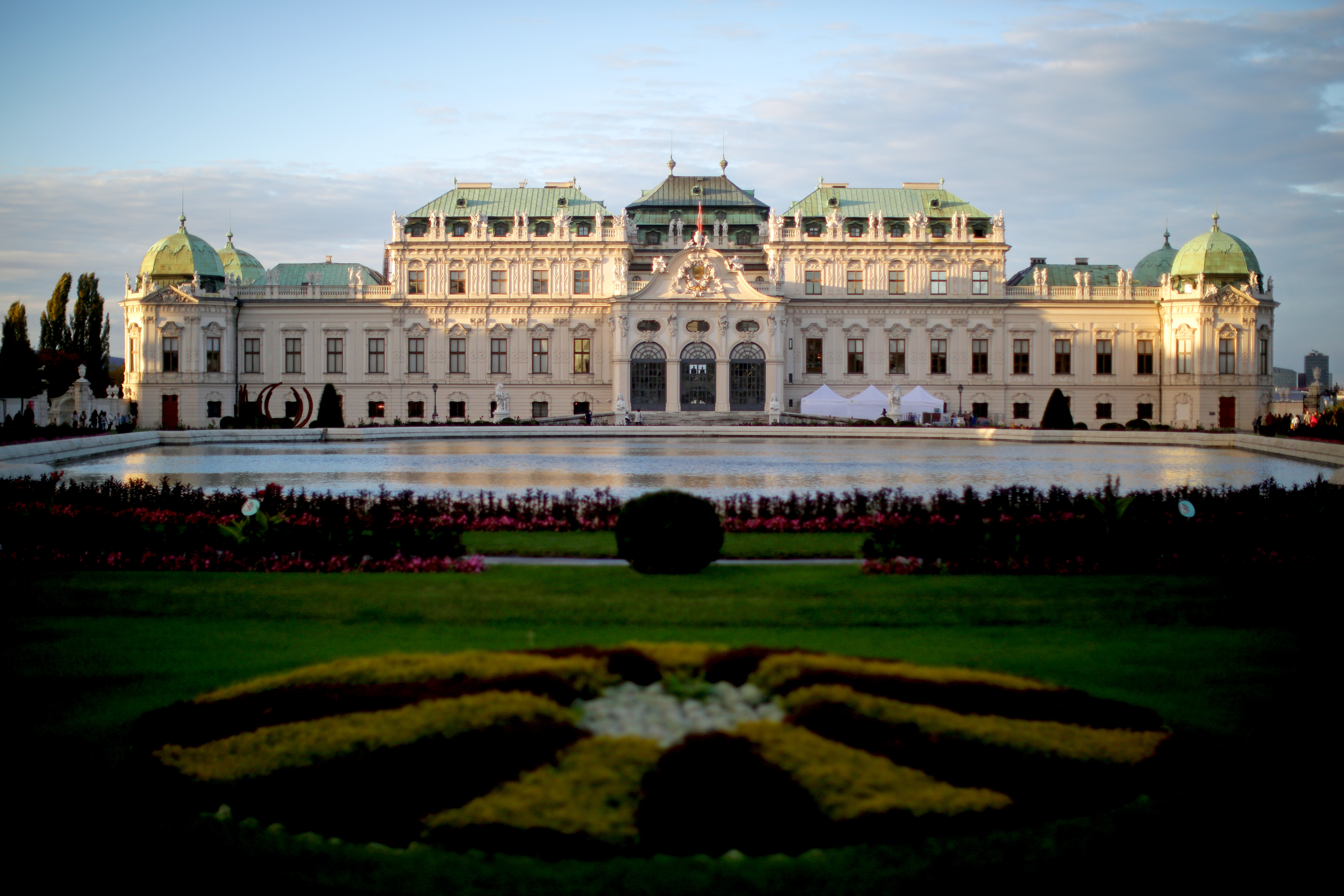 epa04715701 An outside view of the Schloss Belvedere in Vienna, Austria, 17 October 2014.  EPA/GEORG HOCHMUTH