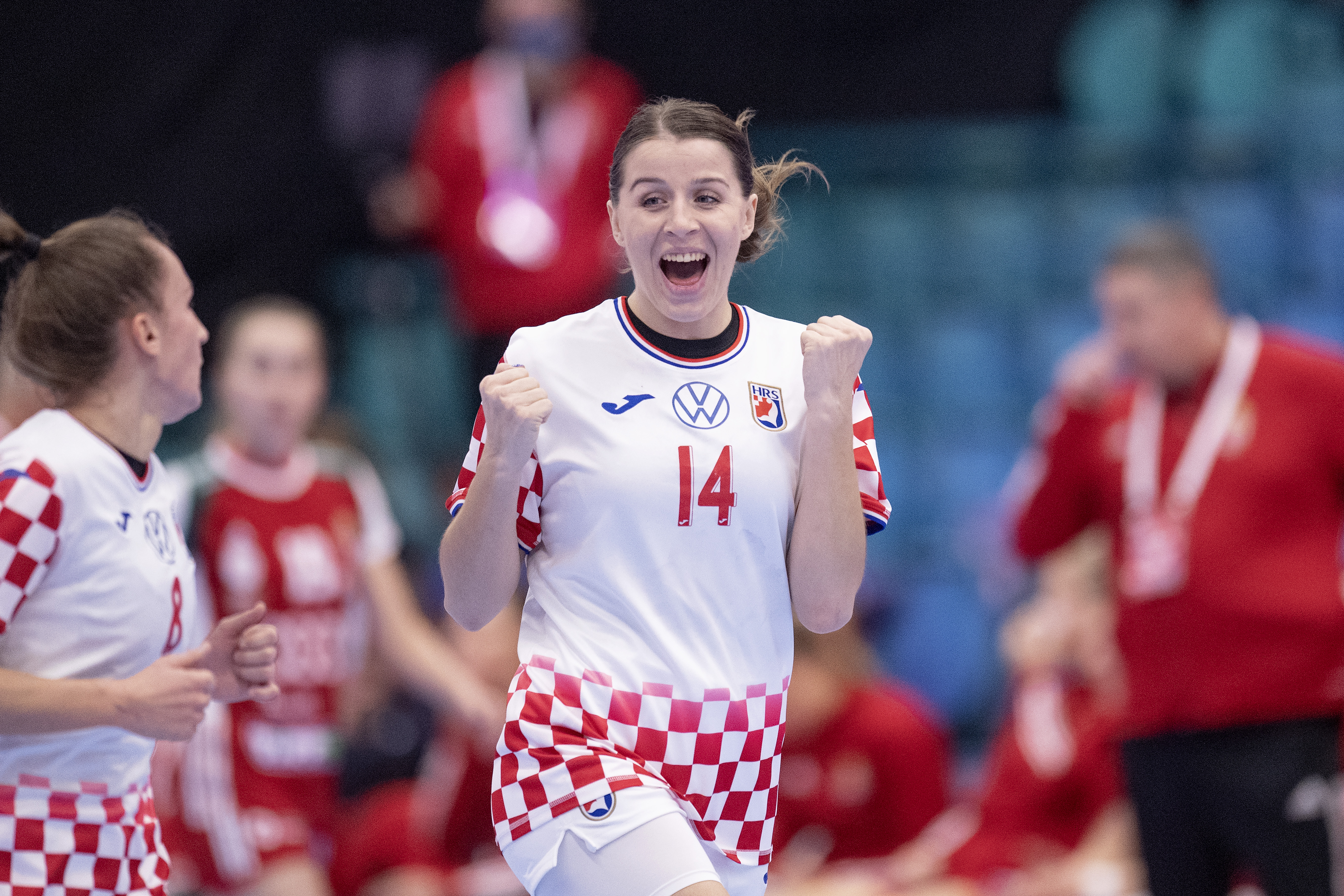 epa08862515 Larissa Kalaus of Croatia celebrate during the EHF EURO 2020 European Women's Handball preliminary round match between Hungary and Croatia at Sydbank Arena in Kolding, Denmark, 04  December 2020.  EPA-EFE/BO AMSTRUP  DENMARK OUT