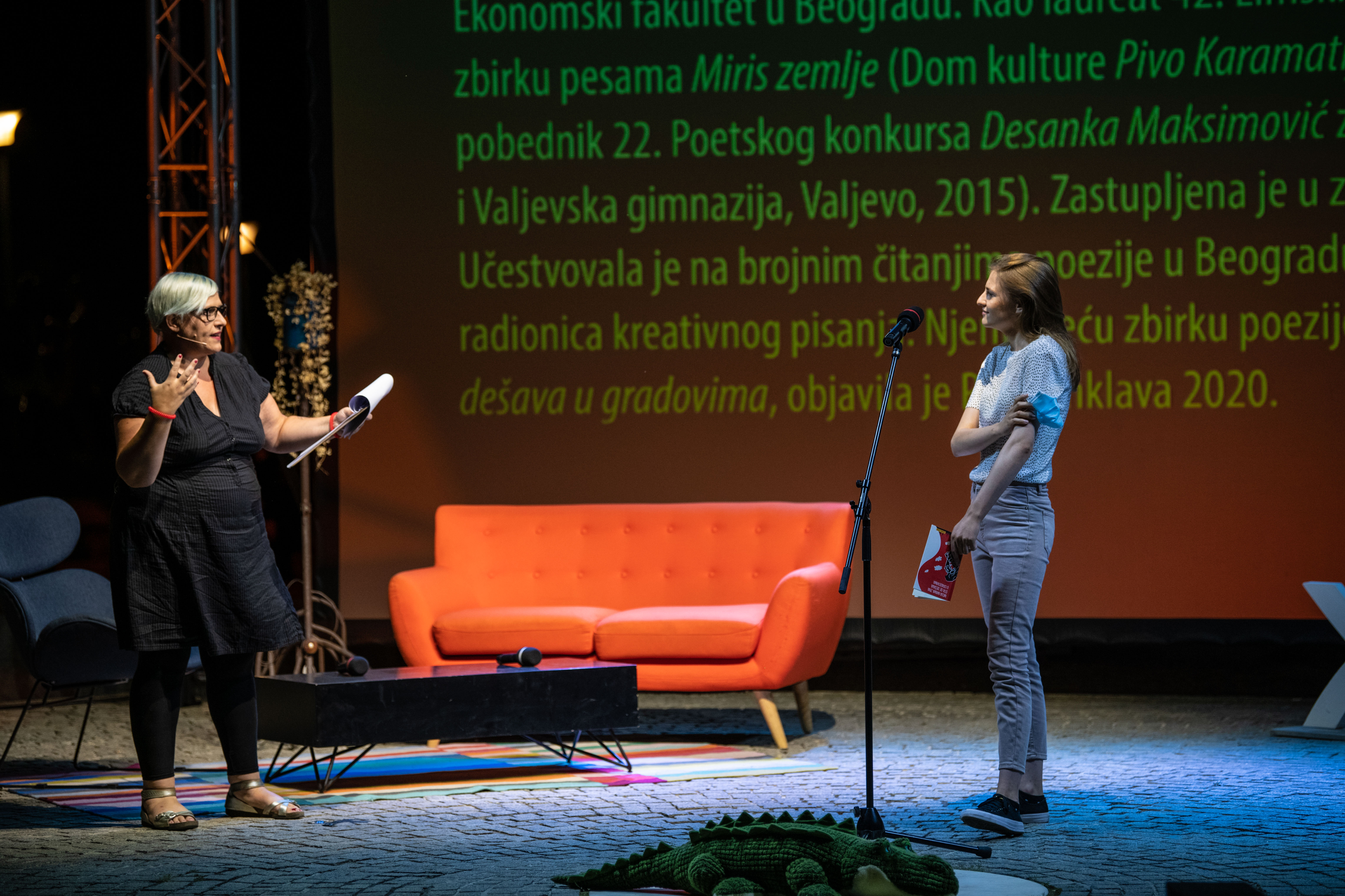 Beograd 28. avgust 2020. Knjizevni festival Krokodil, prve veceri   Krokodil je predstavio autorke iz Srbije i regiona: Lanu Bastasic, Lejlu Kalamujic, Radmilu Petrovic, Adelinu Tersani, Anu Vuckovic i Milicu Vuckovic Foto:Dragan Mujan/Nova.rs