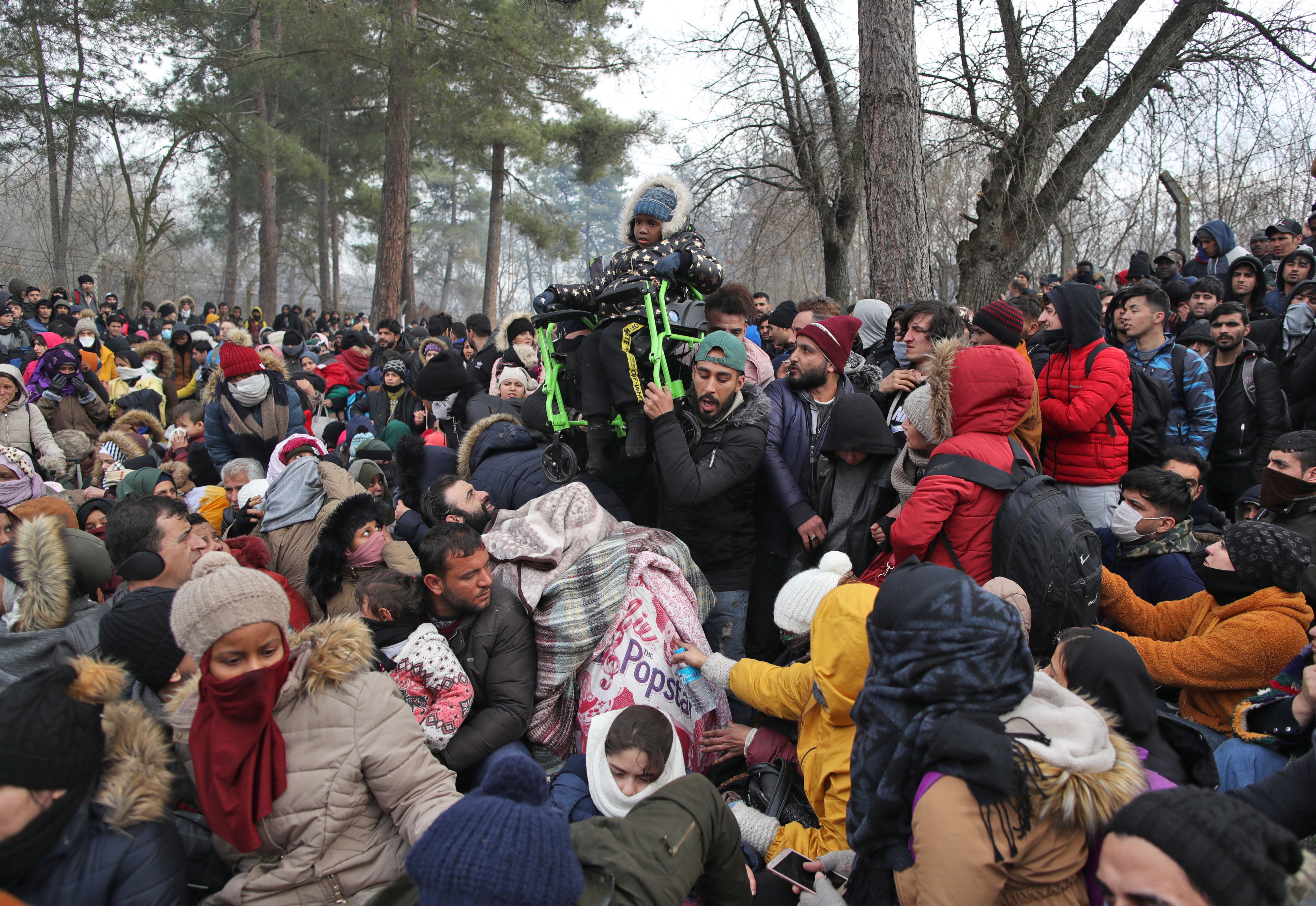 Migranti na grčko turskoj granici Foto:EPA-EFE/ERDEM SAHIN