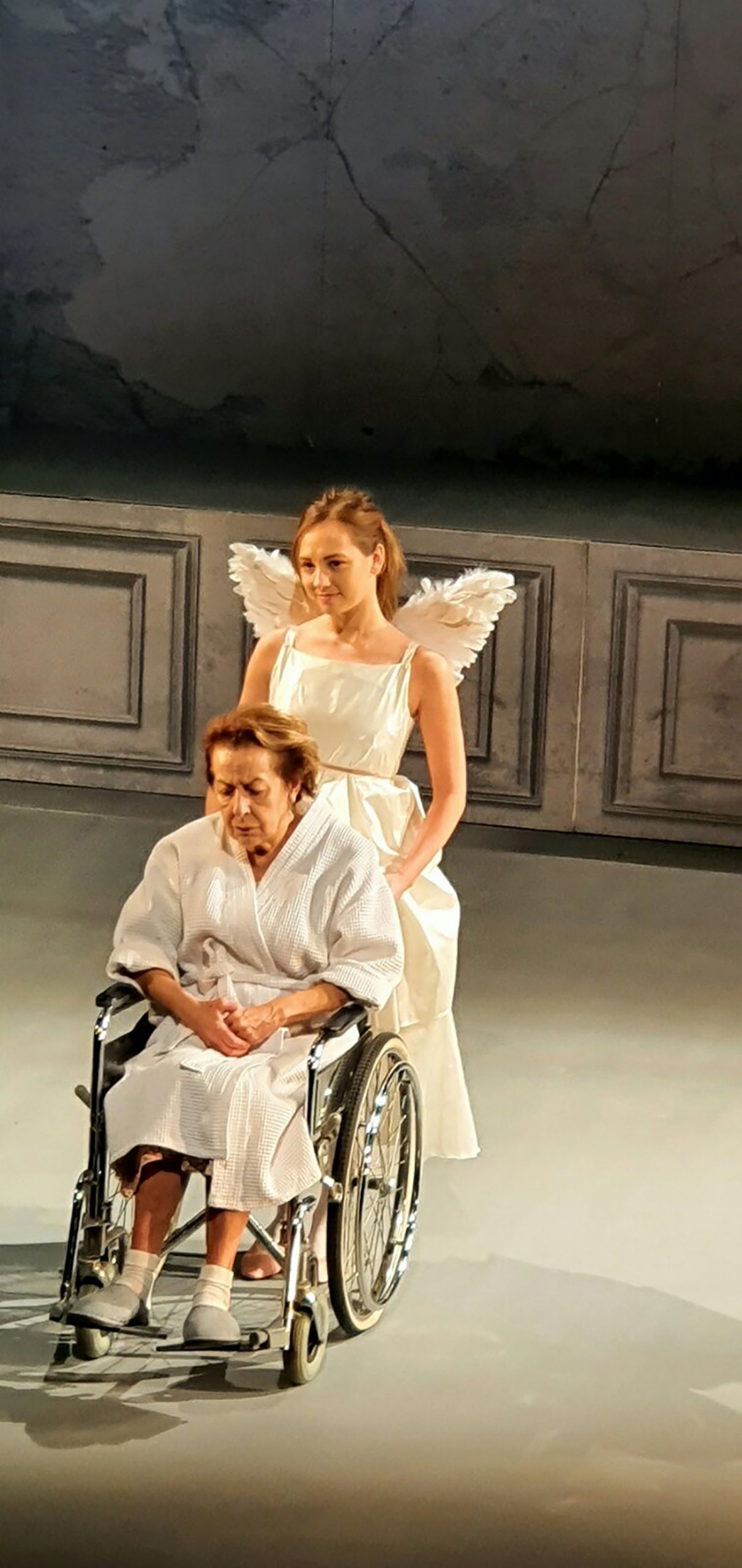 Sa generalne probe predstave Dabogda te majka rodila