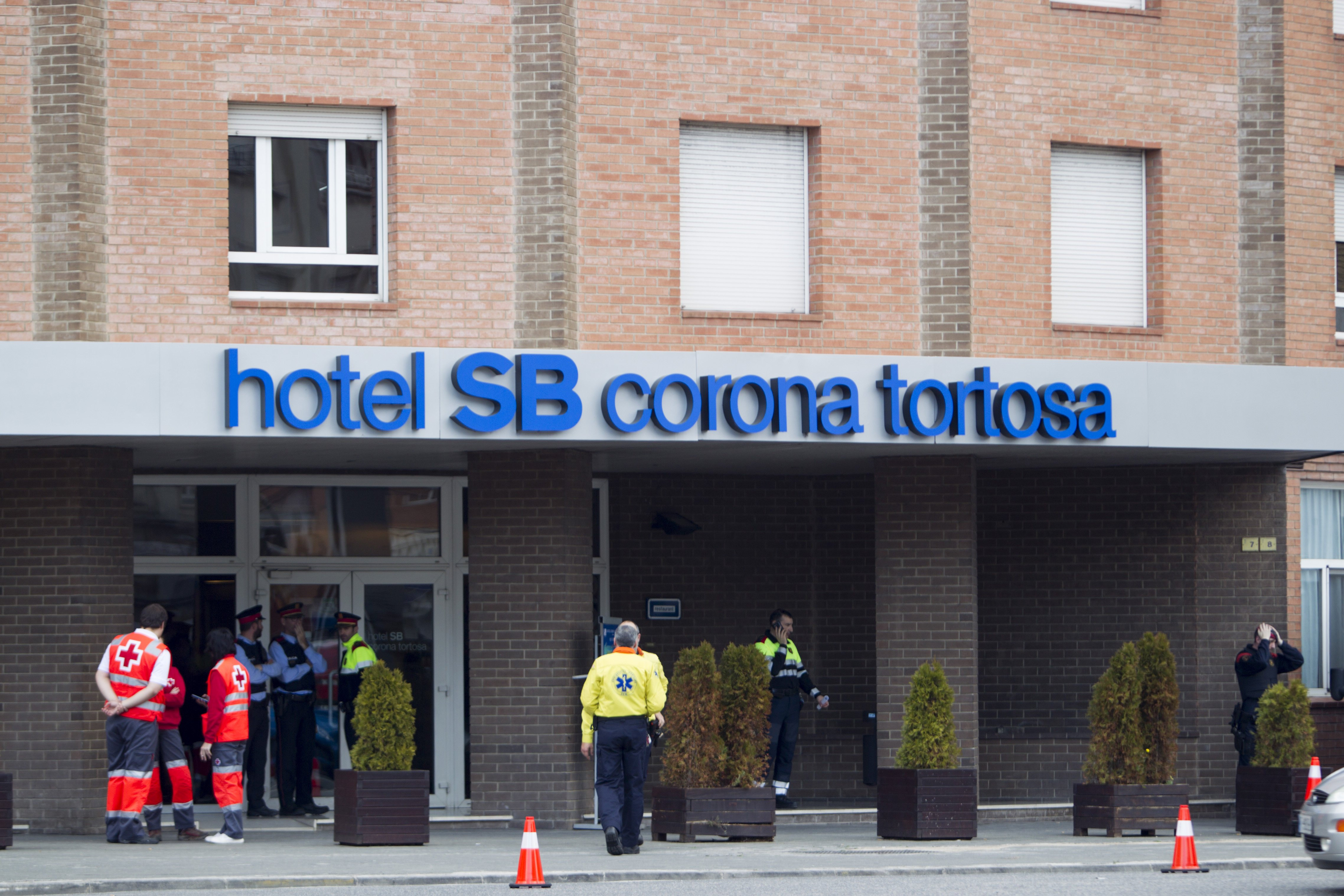 Bus crash leaves at least 14 erasmus students dead