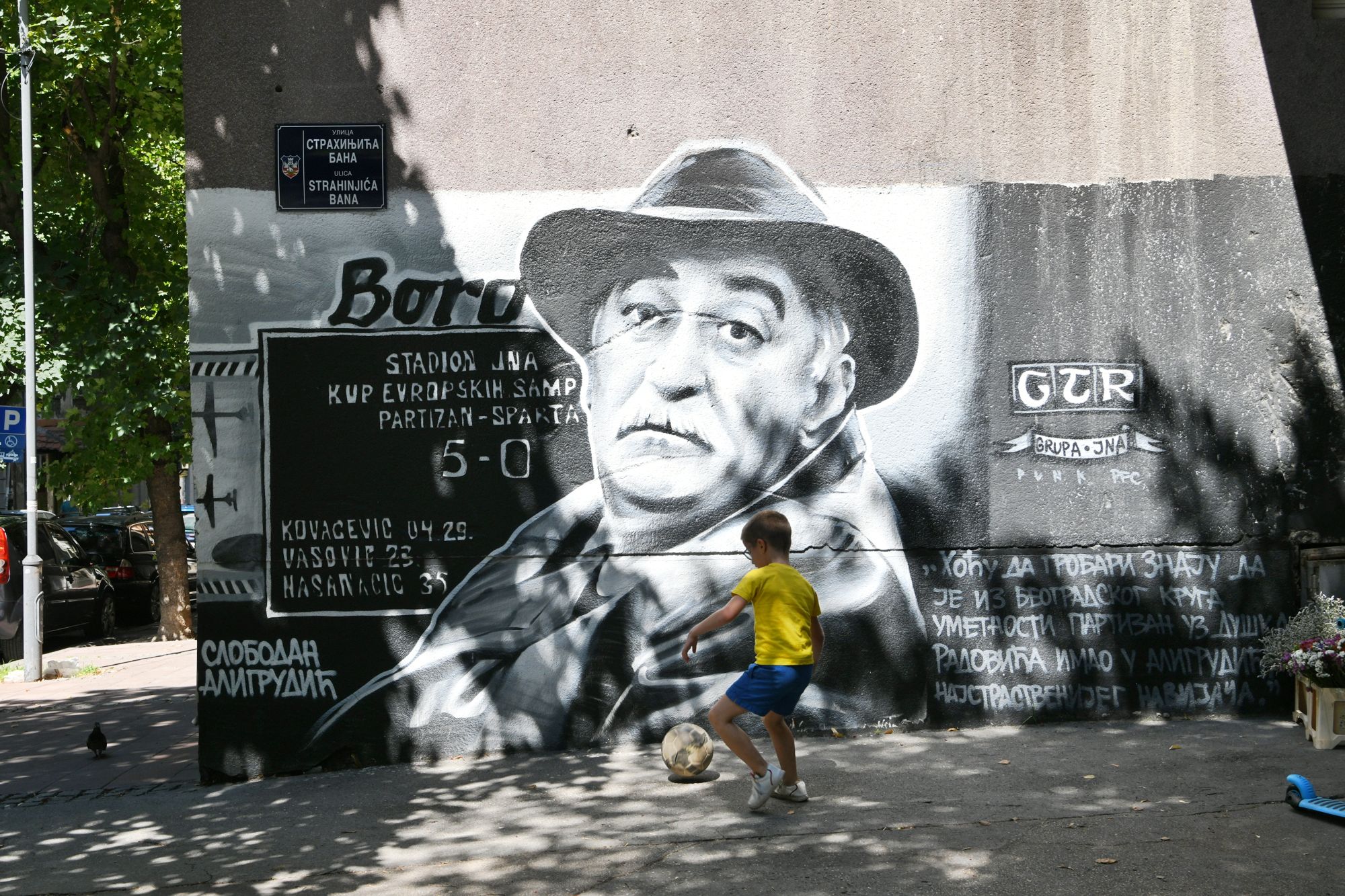 Beograd 11. jul 2020. Grafit mural poznate licnosti na fasadi stambene zgrade Foto:Filip Krainčanić/Nova.rs