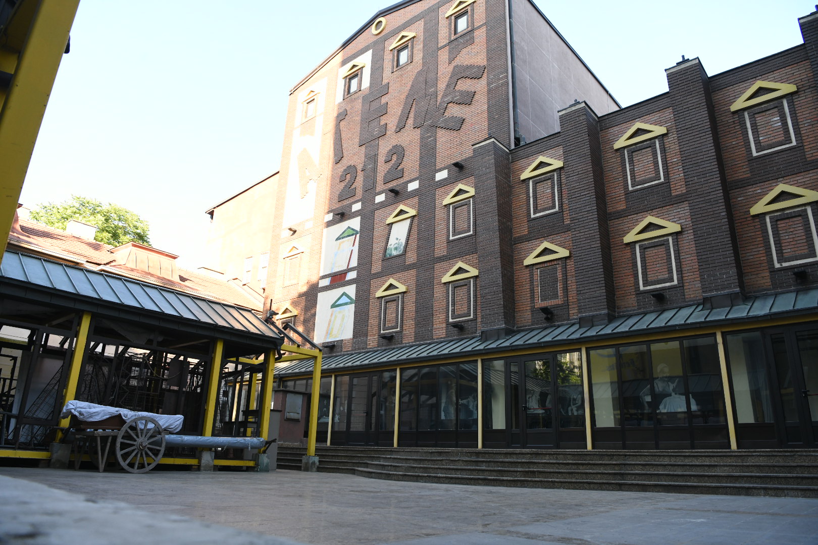 Beograd 22.05.2020. Letnja scena pozorišta Atelje 212, zgrada Foto: Vesna Lalić/Nova.rs