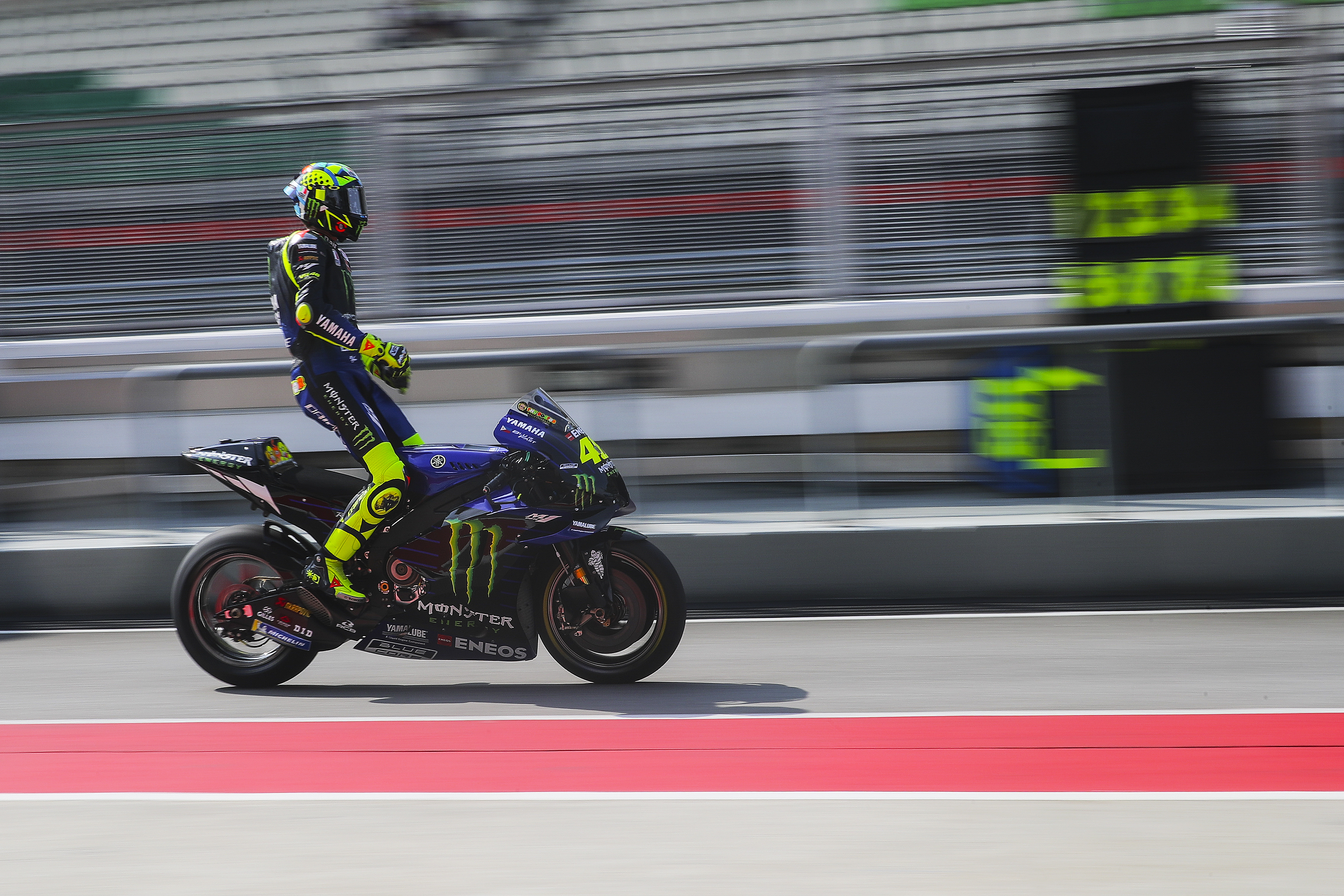 epa08199139 Italian MotoGP rider Valentino Rossi of the Monster Energy Yamaha MotoGP team in action during the MotoGP pre-season test session at the Sepang International Circuit, in Sepang, Malaysia, 07 February 2020.  EPA-EFE/FAZRY ISMAIL