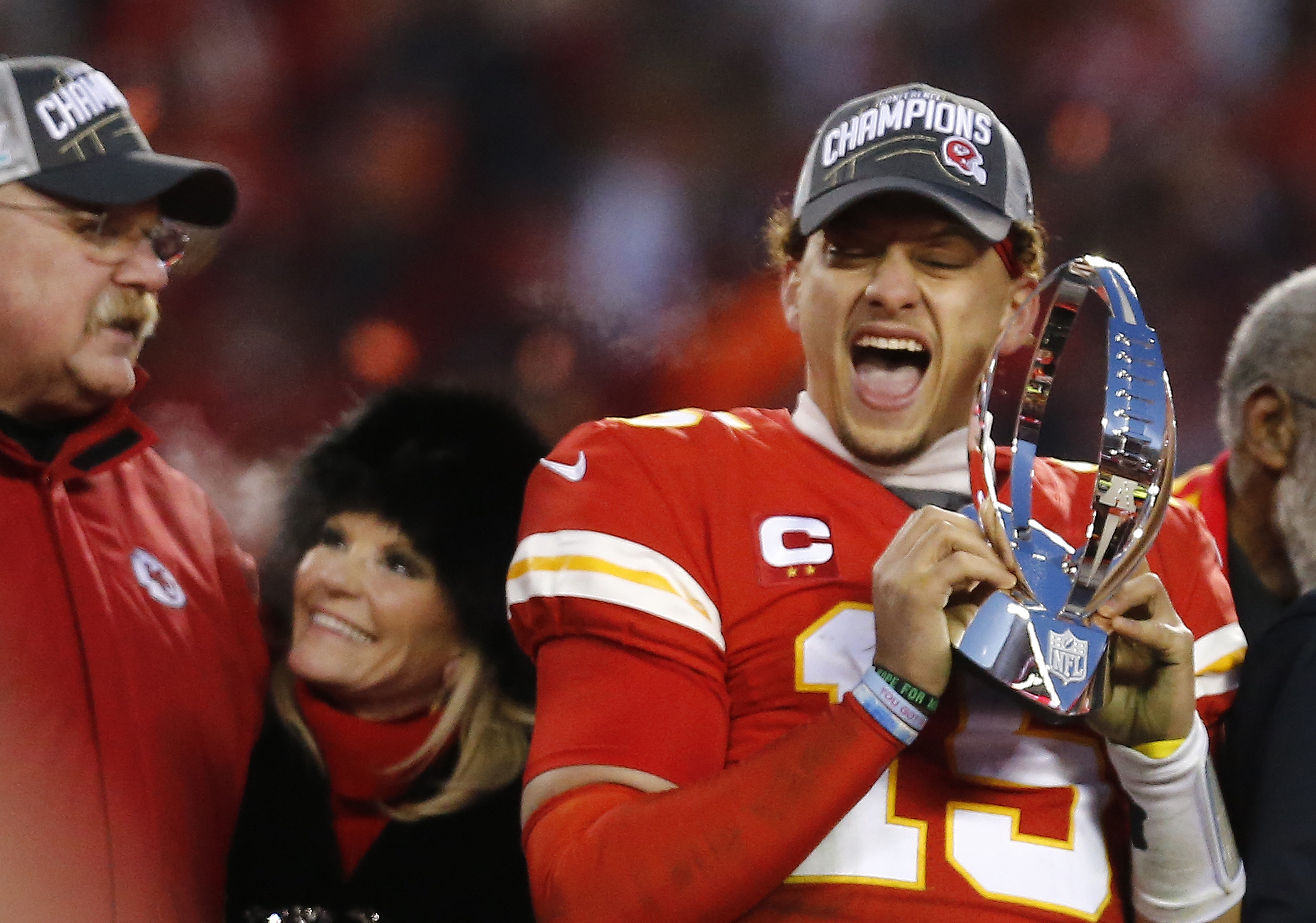 Kansas City Chiefs' Patrick Mahomes signs record contract