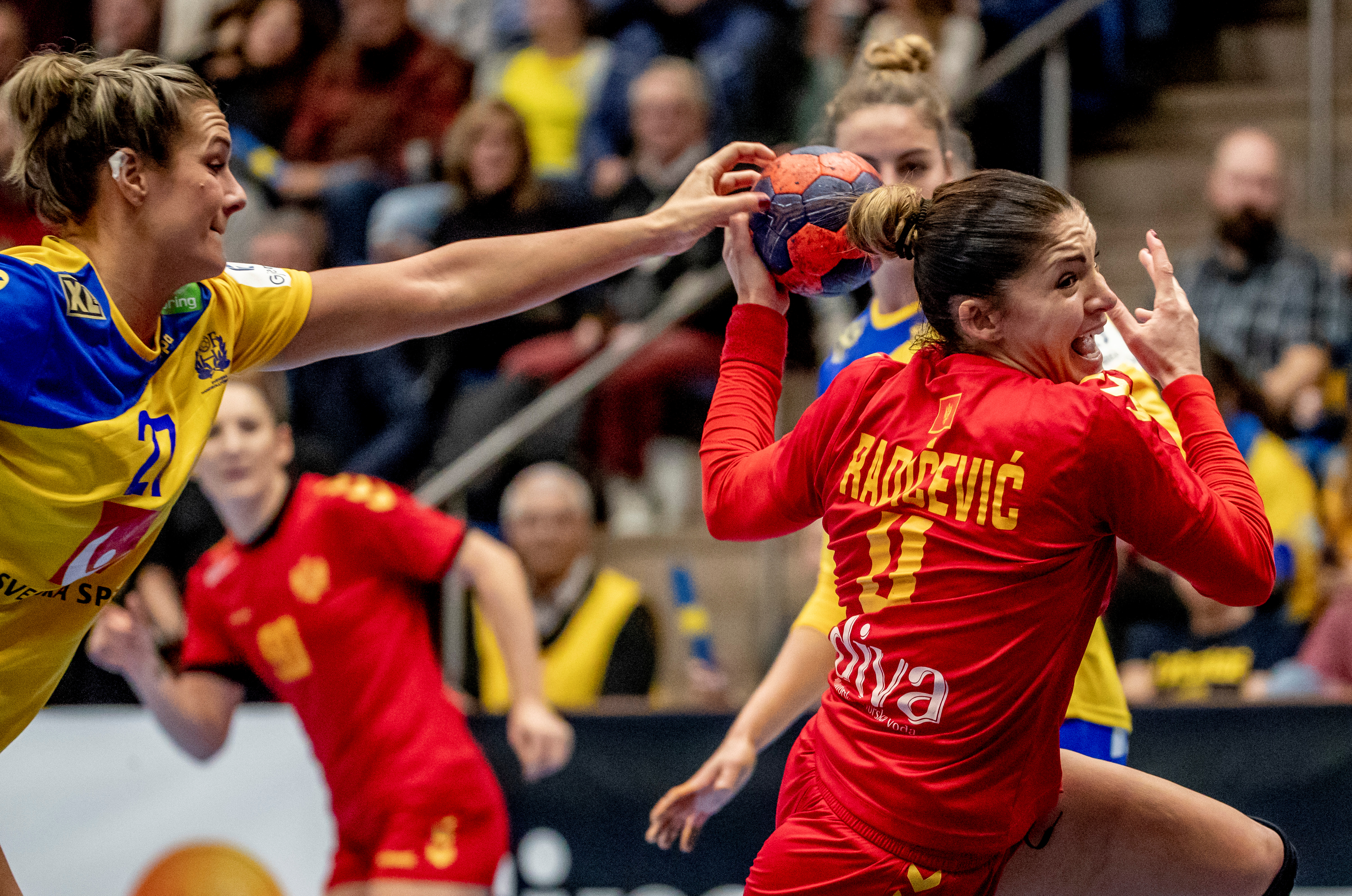 Montenegro's Jovanka Radicevic runs with the ball during the friendly women's handball match between Sweden and Montenegro at Arena Alvshogsborg in Trollhattan