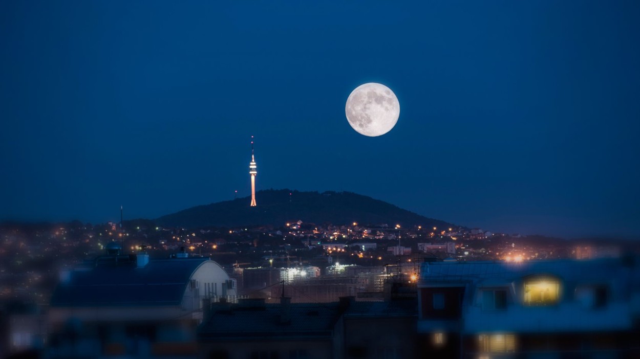 Avala tower rebuilt after NATO destroyed it in 1999 bombing.,Image: 145577929, License: Royalty-free, Restrictions: , Model Release: no, Credit line: Milivoje Misa Maric / Alamy / Alamy / Profimedia
