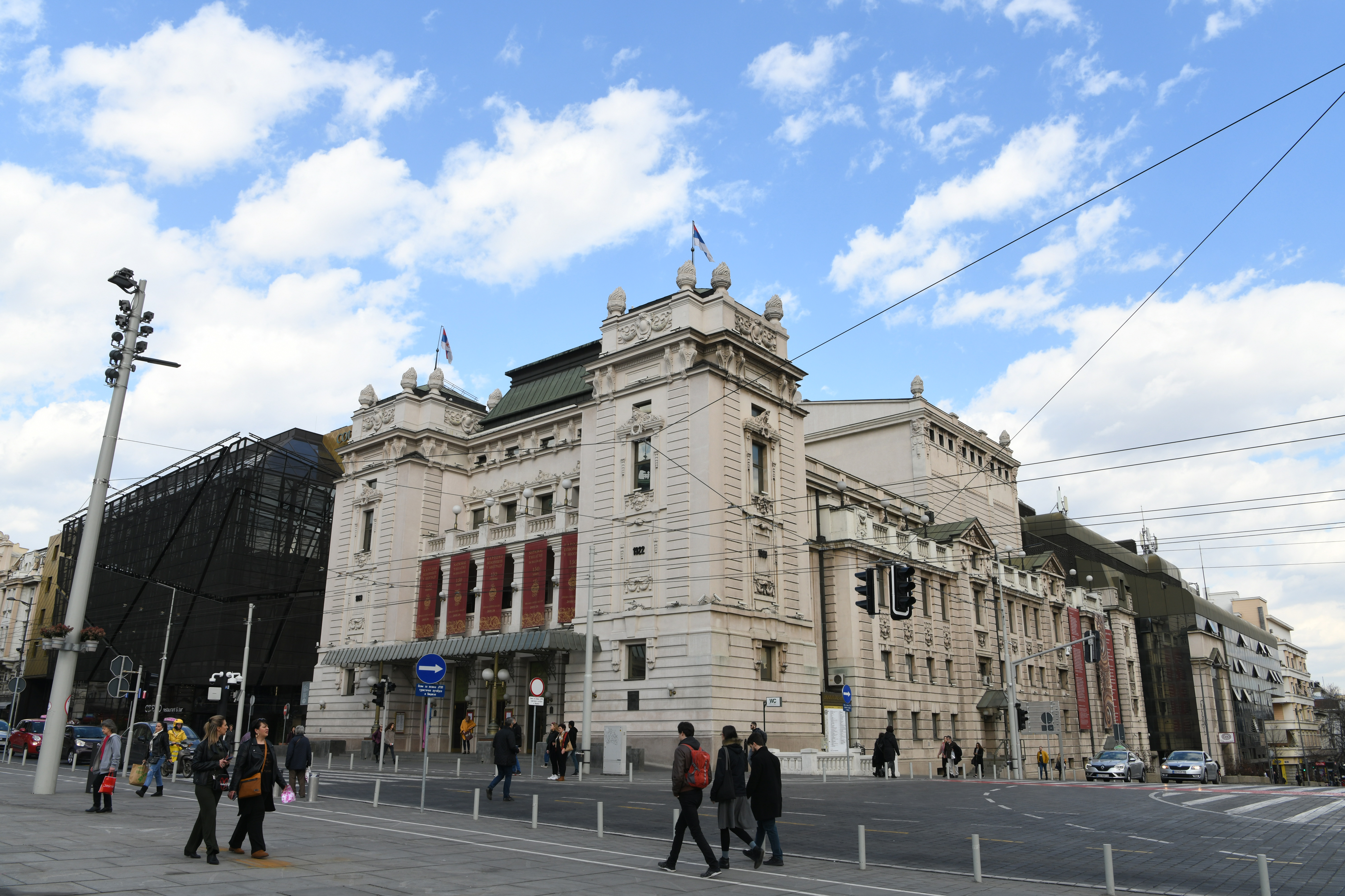 Korona ušla u Narodno pozorište u Beogradu