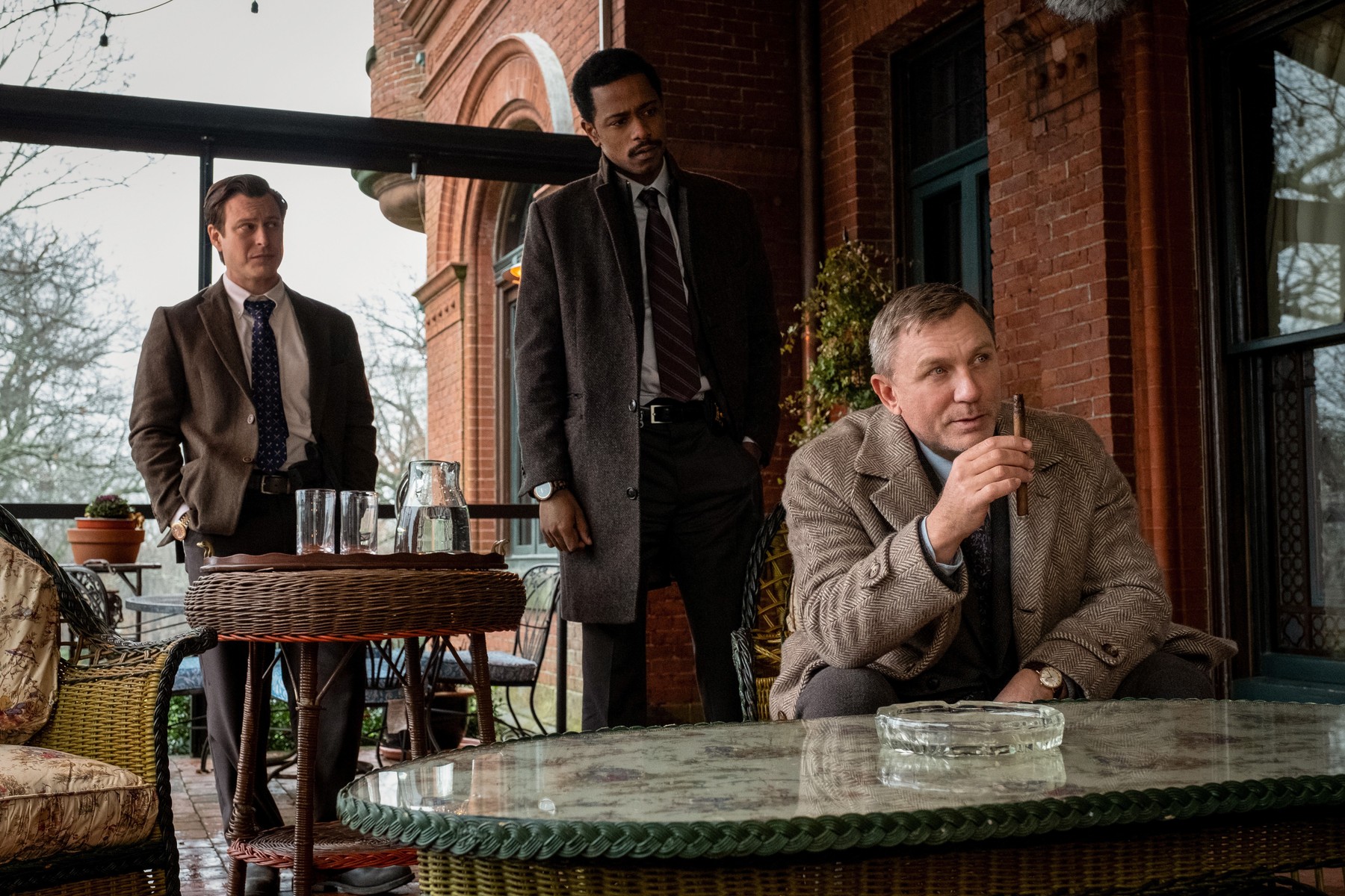 Knives Out (2019) - filmstill, Nož u leđa